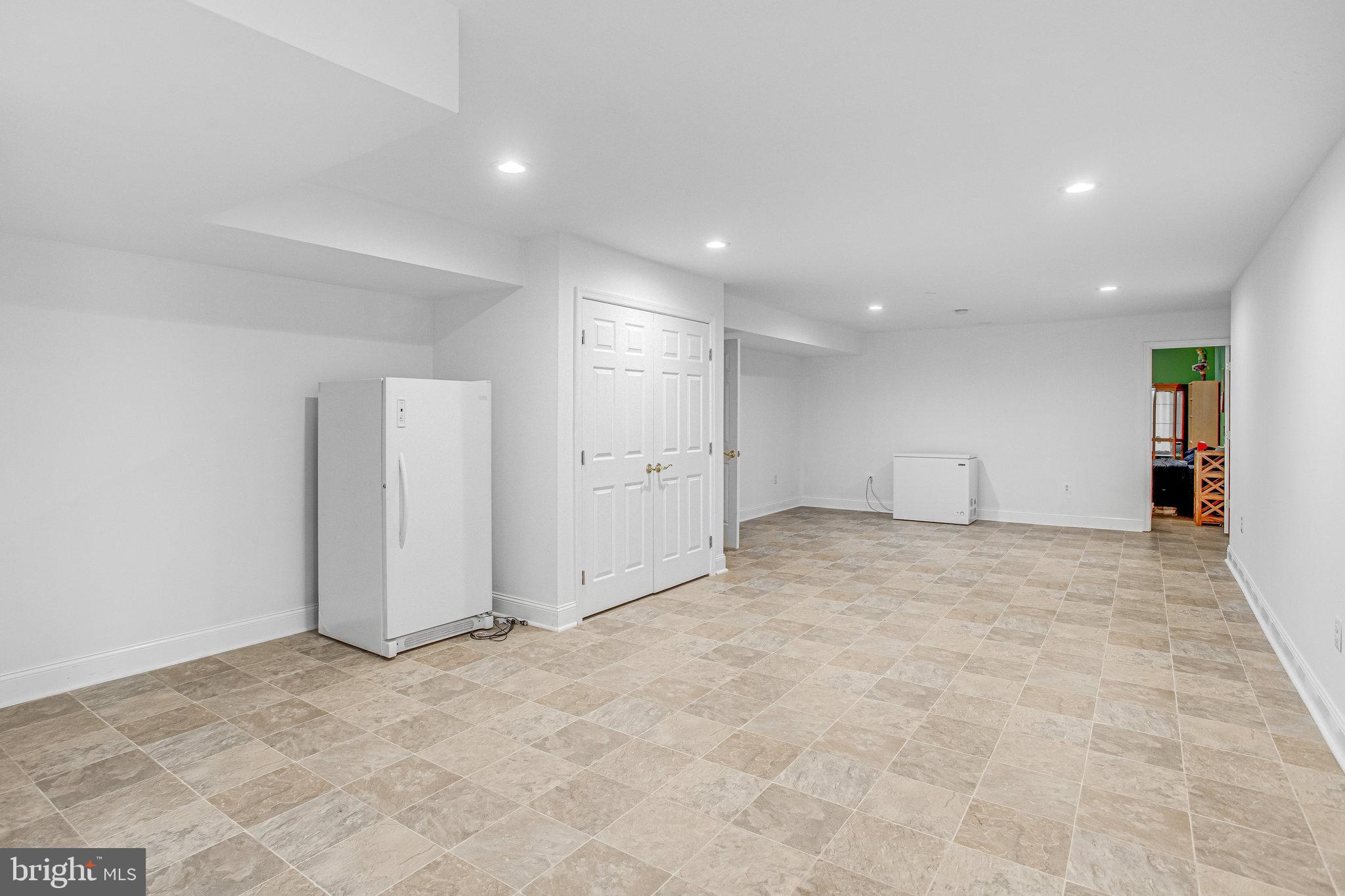 MACKENZIE MEADOWS - Residential