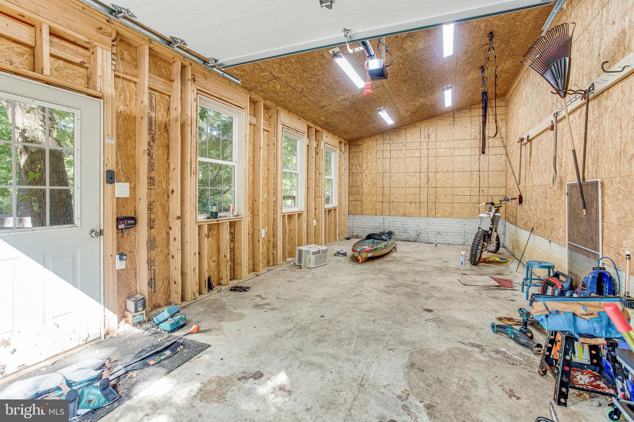 MACKENZIE MEADOWS - Residential