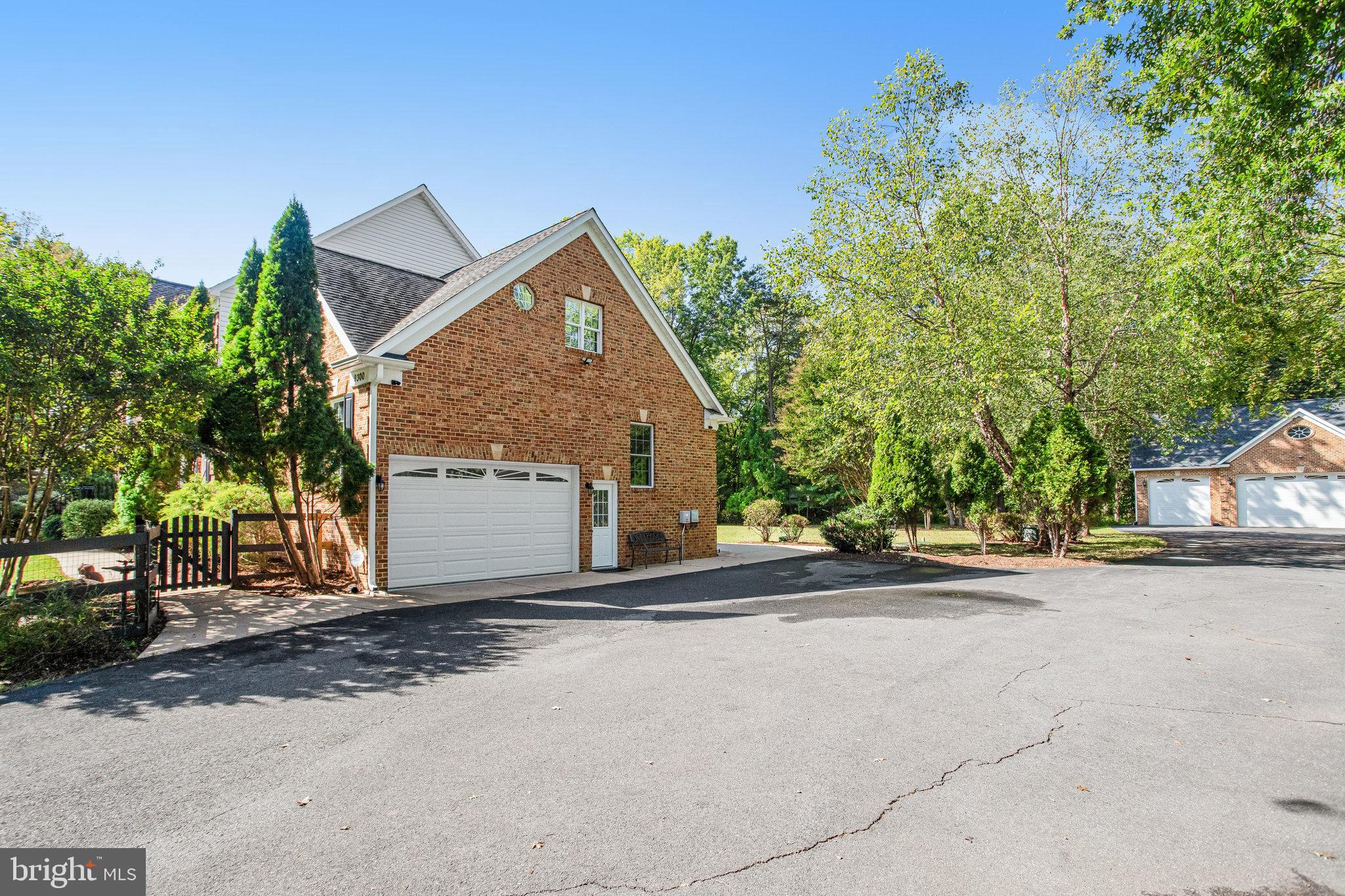 MACKENZIE MEADOWS - Residential