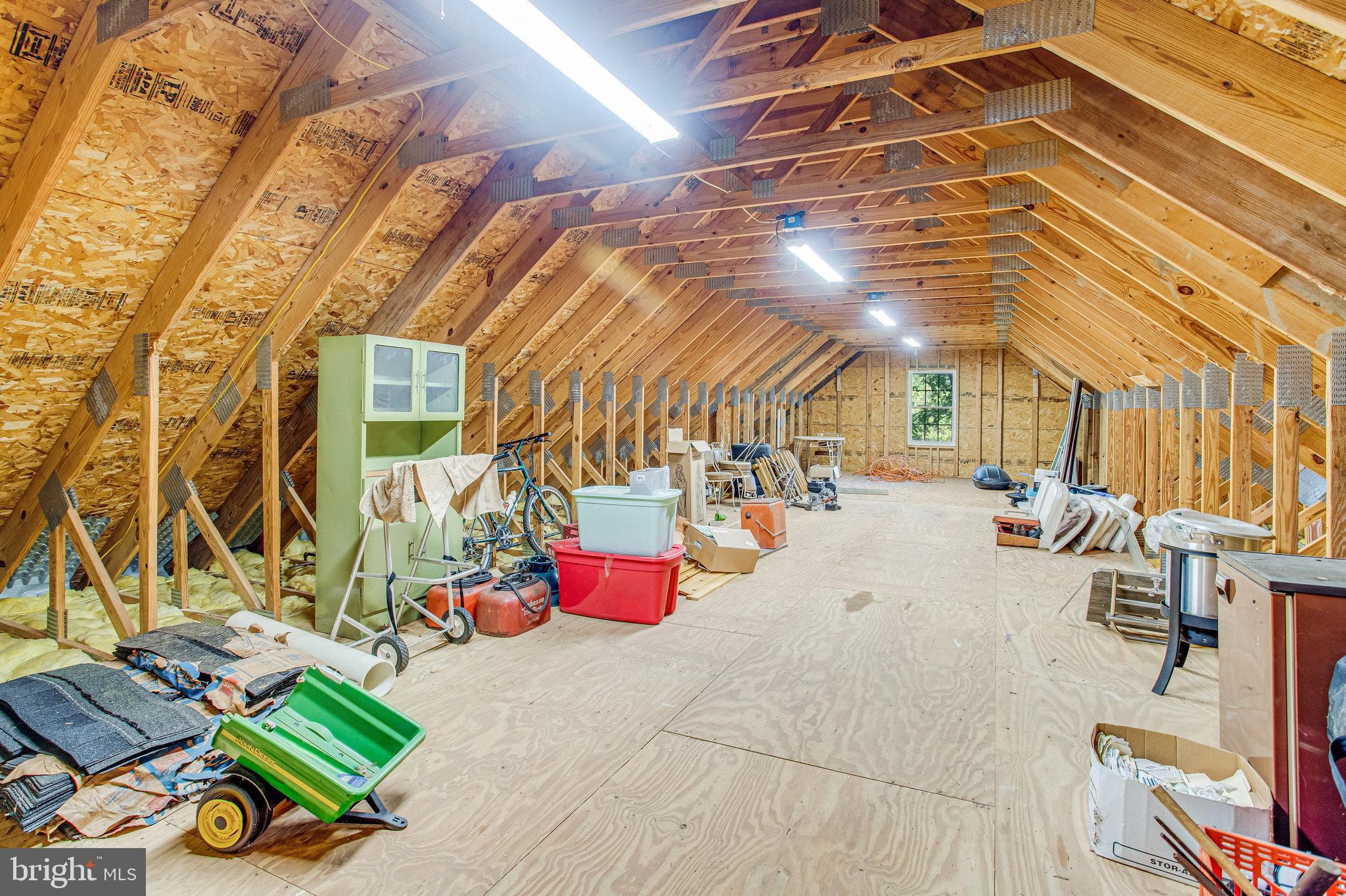 MACKENZIE MEADOWS - Residential