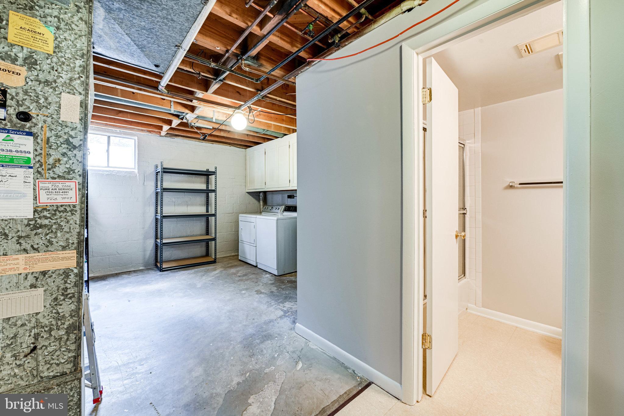 STONEWALL MANOR - Residential Lease