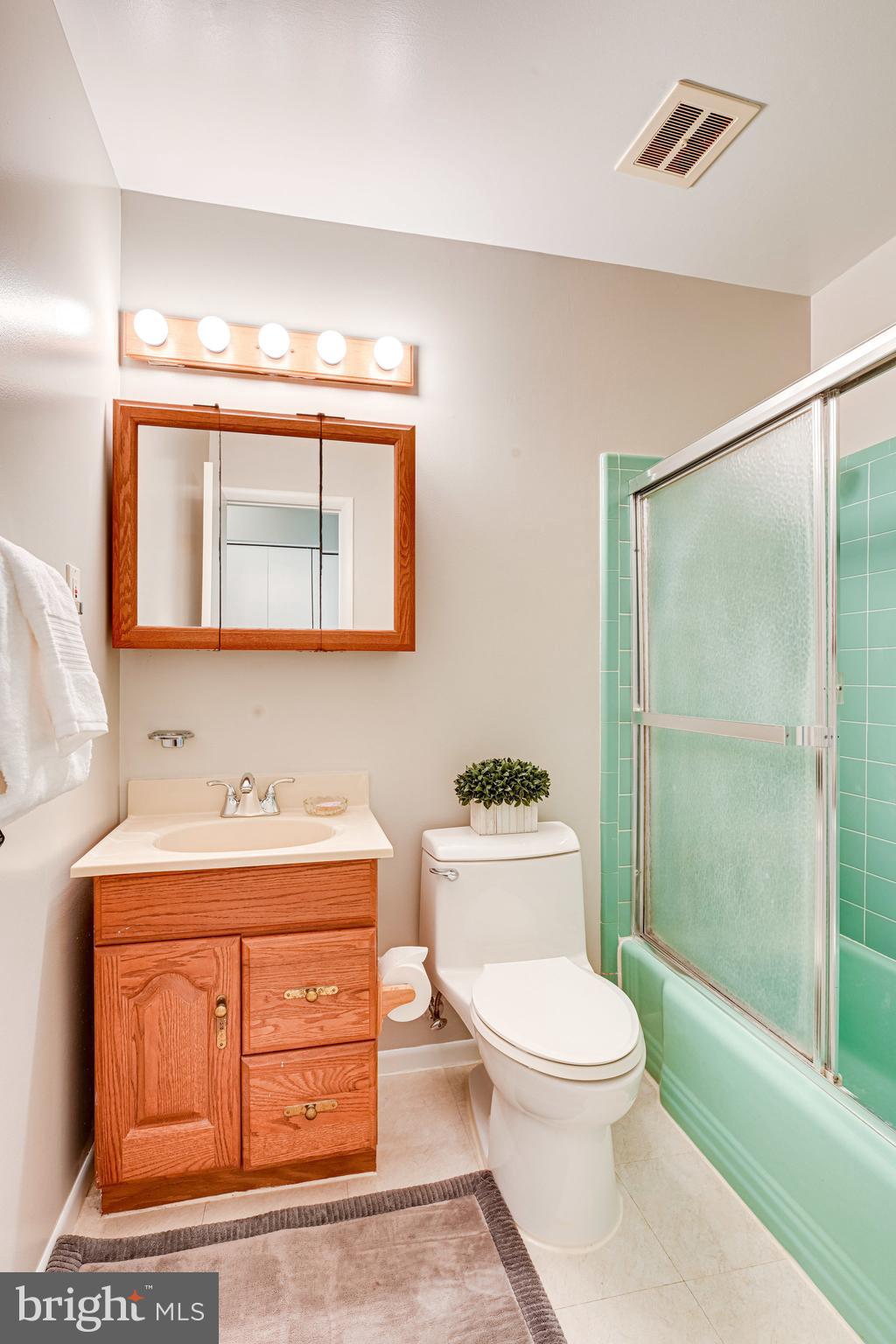 STONEWALL MANOR - Residential Lease