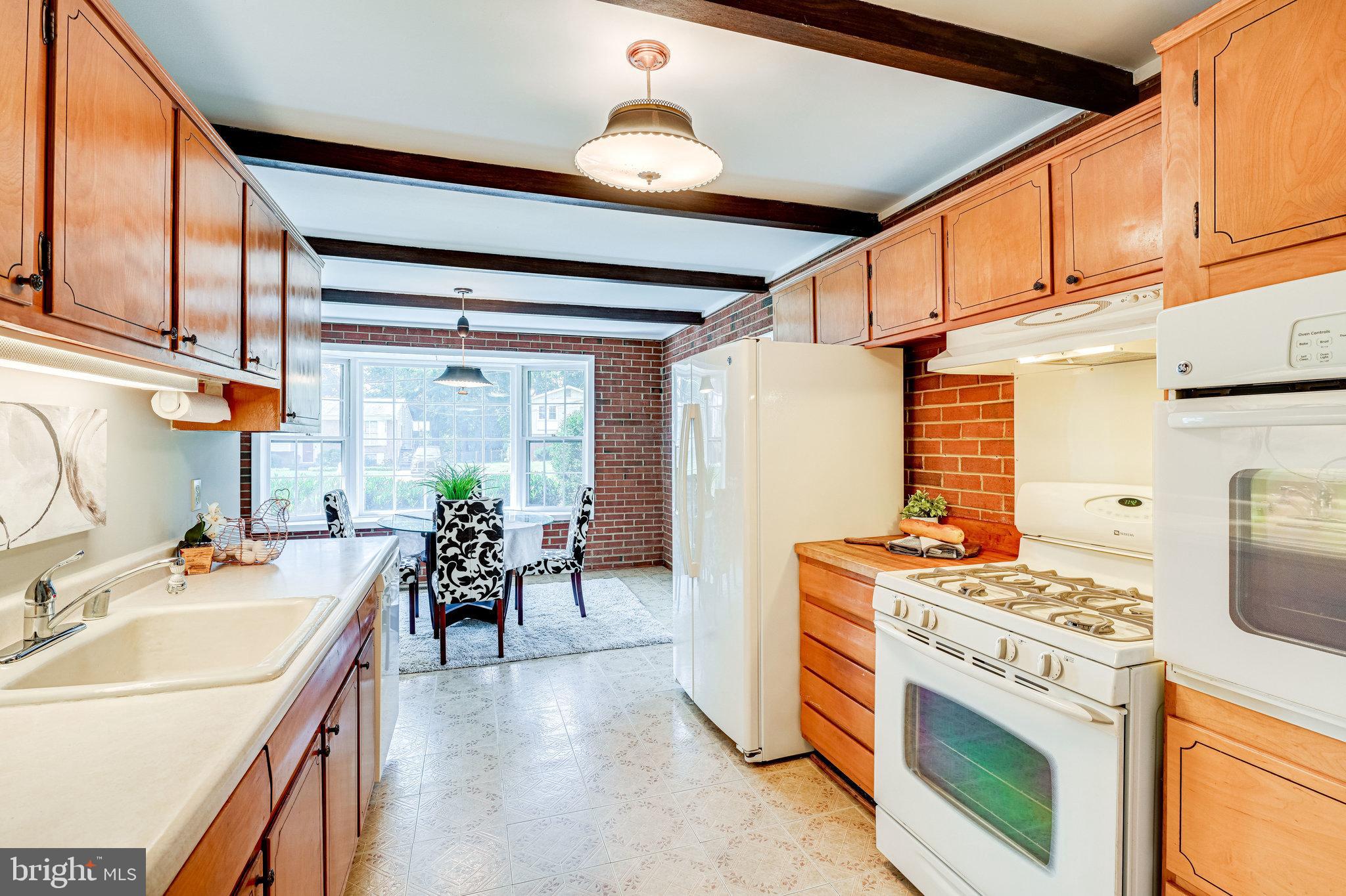 STONEWALL MANOR - Residential Lease