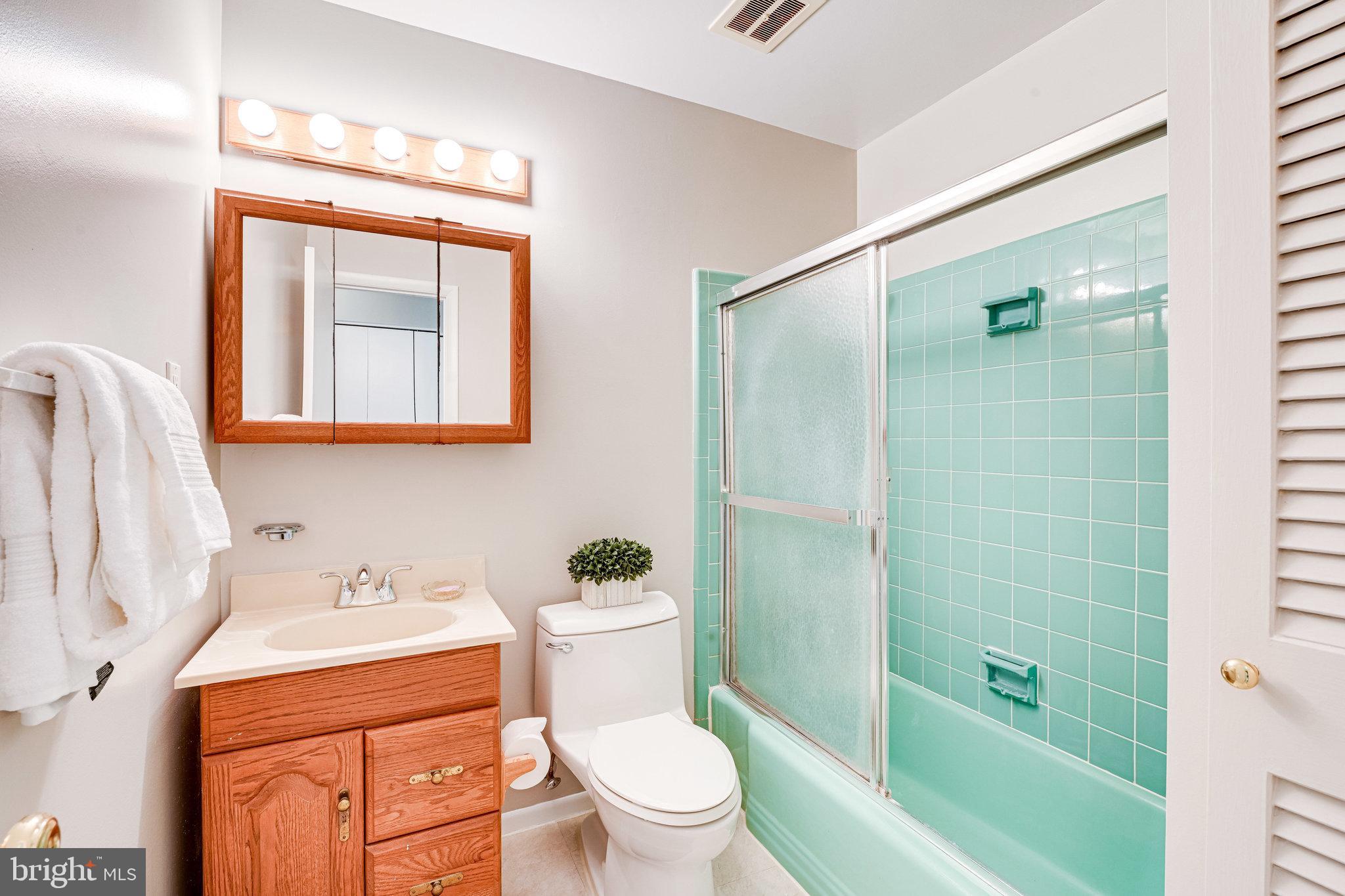 STONEWALL MANOR - Residential Lease