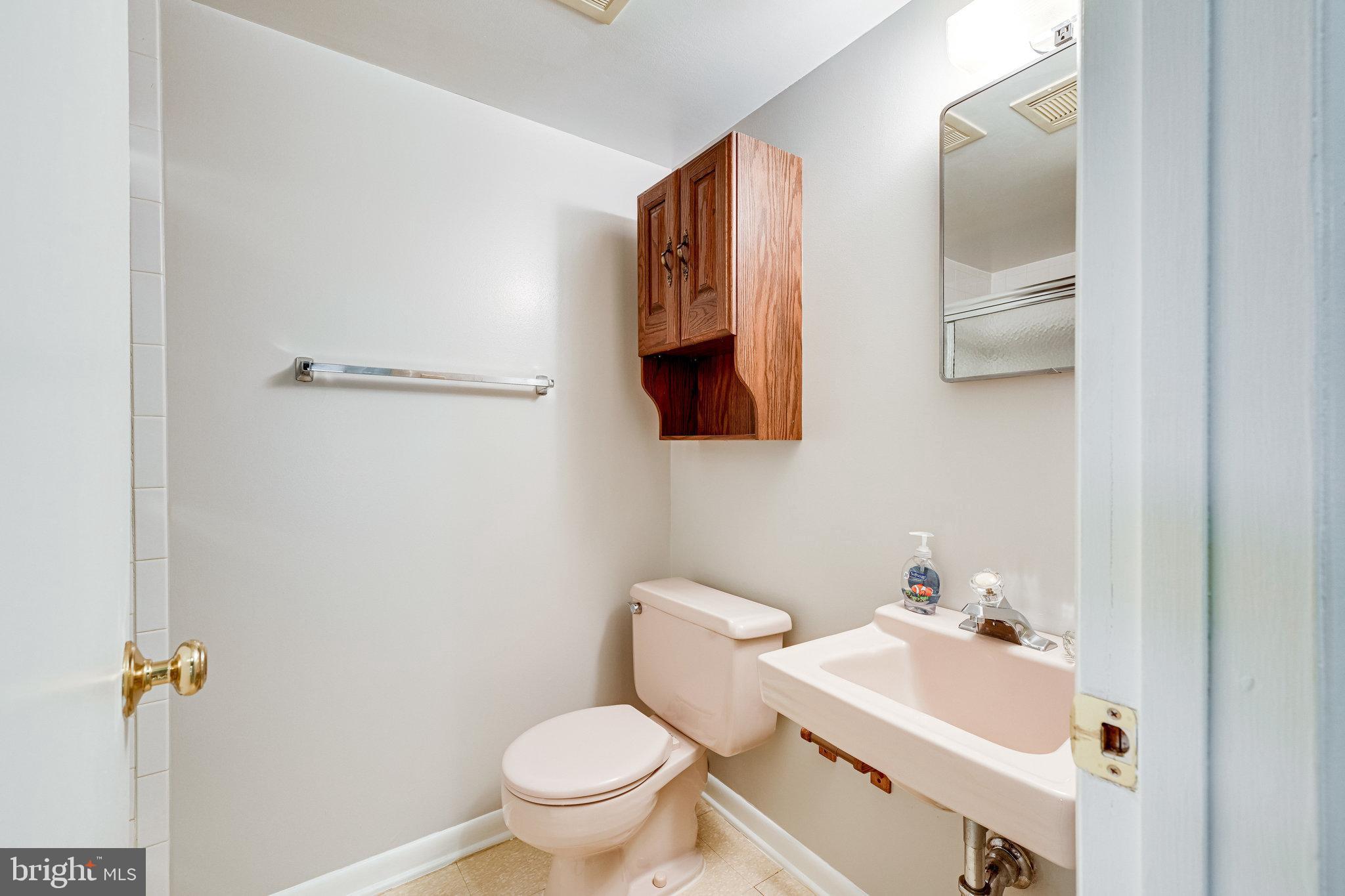 STONEWALL MANOR - Residential Lease