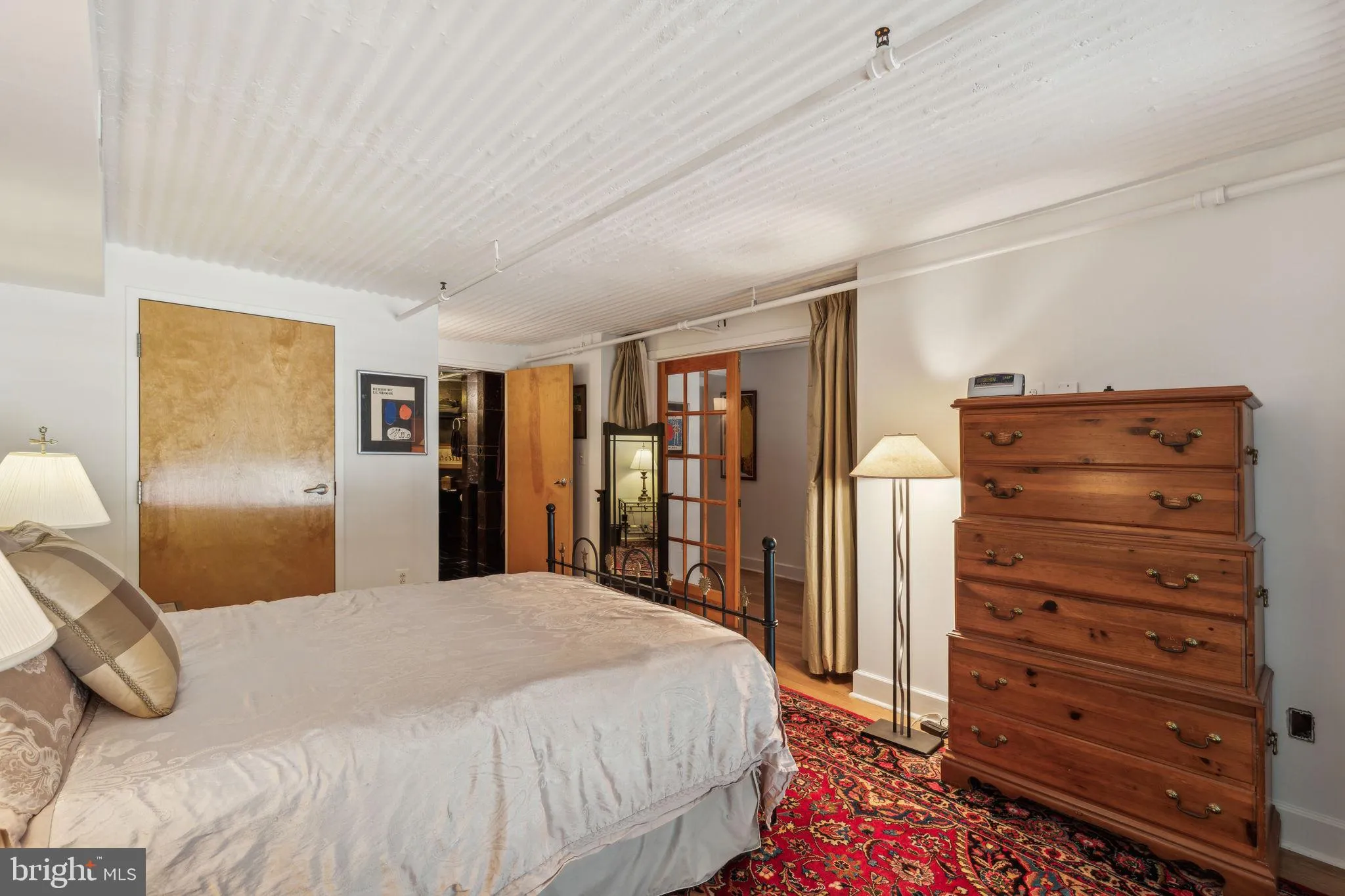 Philadelphia, Pennsylvania 19103, United States, 3 Bedrooms Bedrooms, ,2 BathroomsBathrooms,Residential,Active,127298