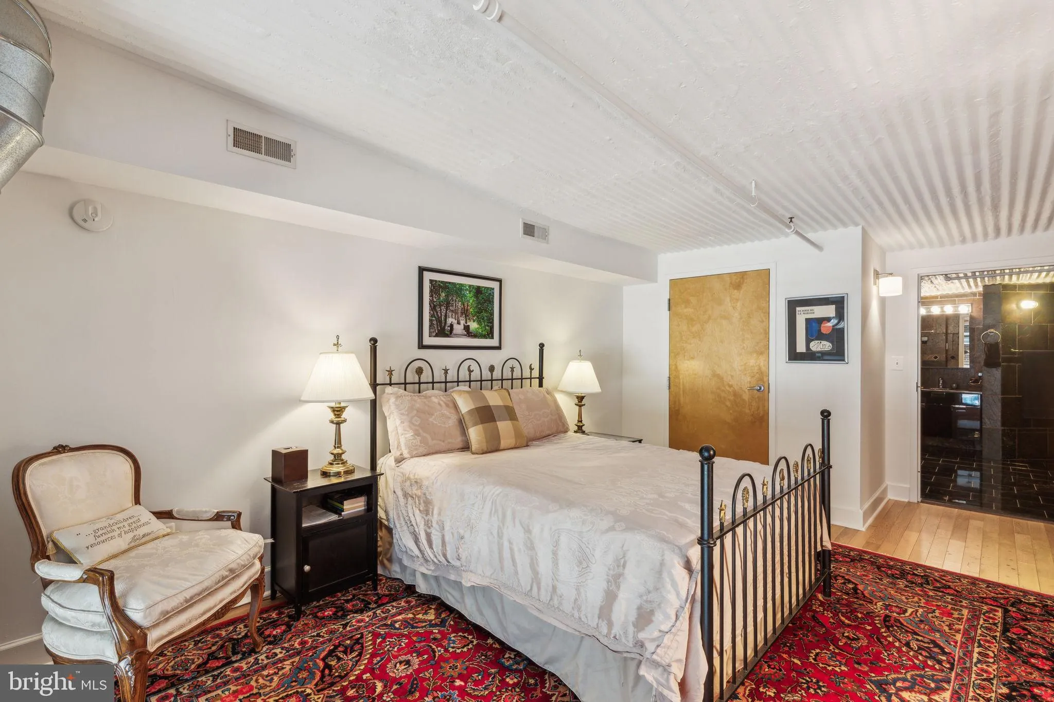 Philadelphia, Pennsylvania 19103, United States, 3 Bedrooms Bedrooms, ,2 BathroomsBathrooms,Residential,Active,127298