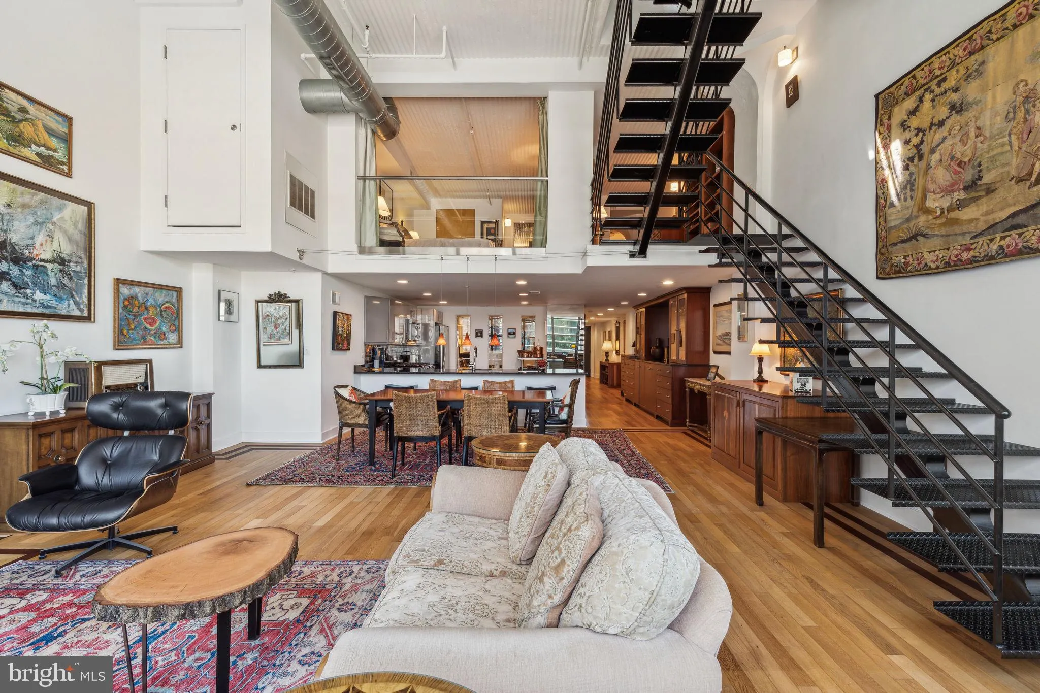 Philadelphia, Pennsylvania 19103, United States, 3 Bedrooms Bedrooms, ,2 BathroomsBathrooms,Residential,Active,127298