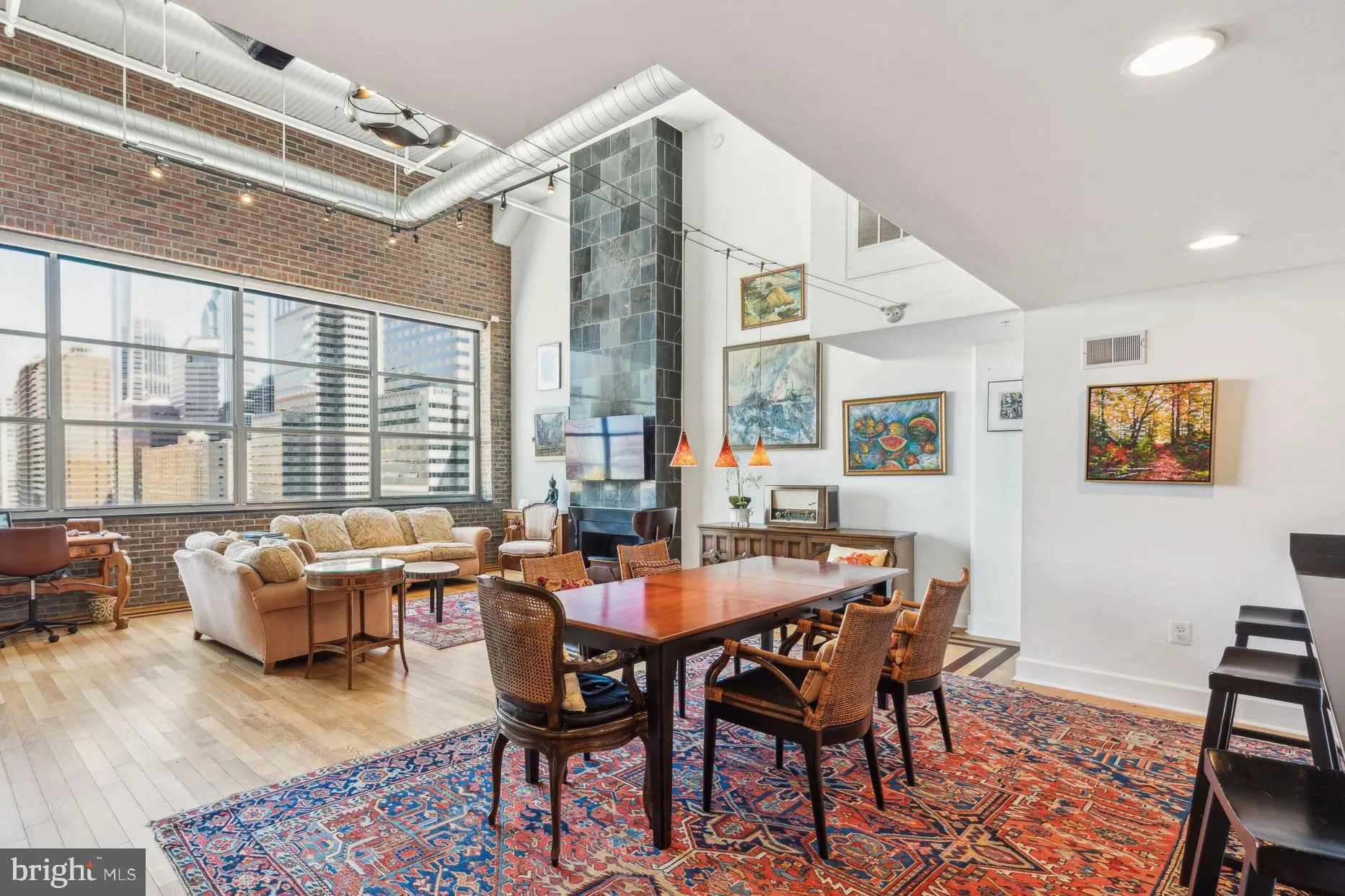 Philadelphia, Pennsylvania 19103, United States, 3 Bedrooms Bedrooms, ,2 BathroomsBathrooms,Residential,Active,127298