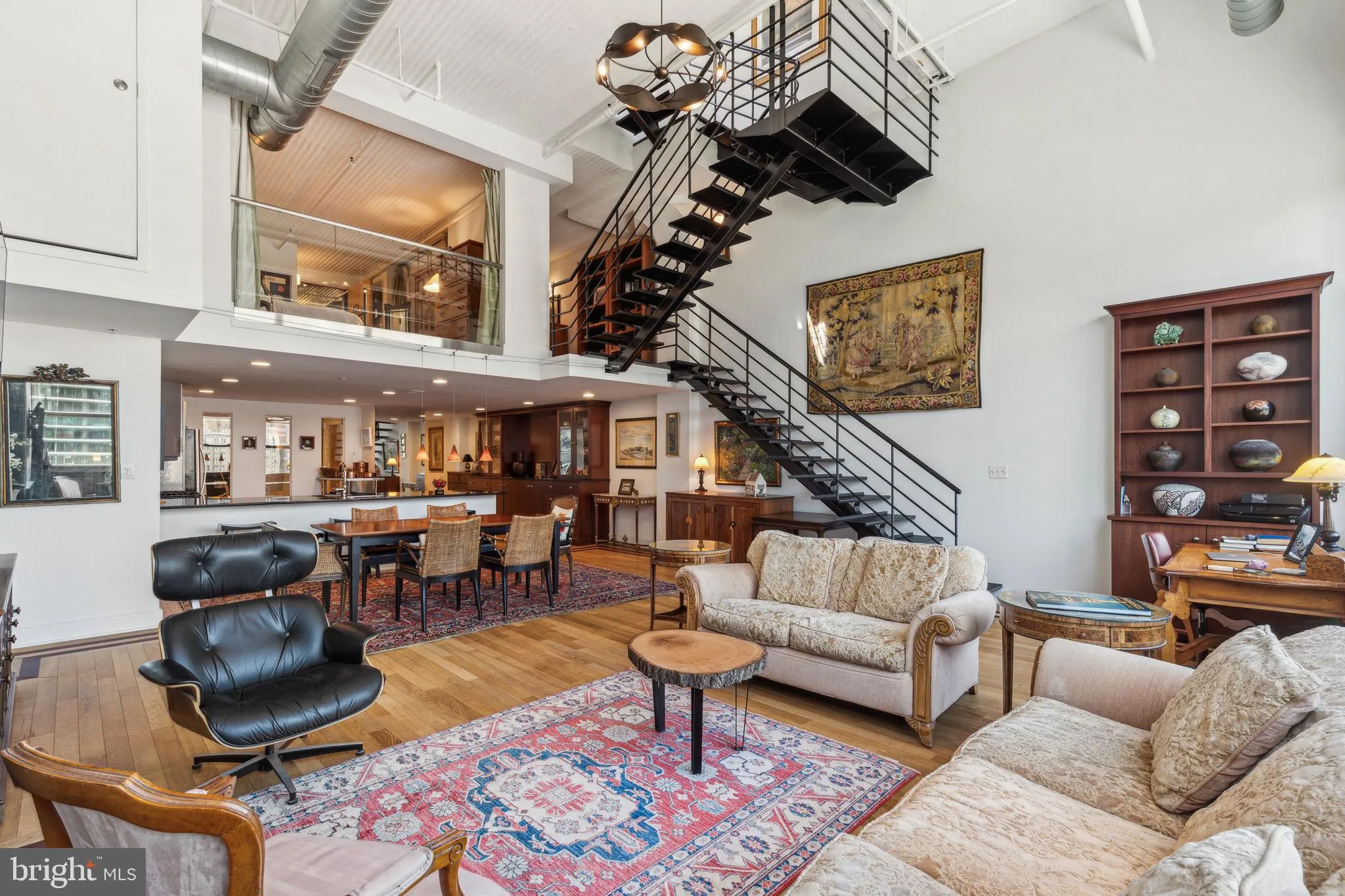 Philadelphia, Pennsylvania 19103, United States, 3 Bedrooms Bedrooms, ,2 BathroomsBathrooms,Residential,Active,127298