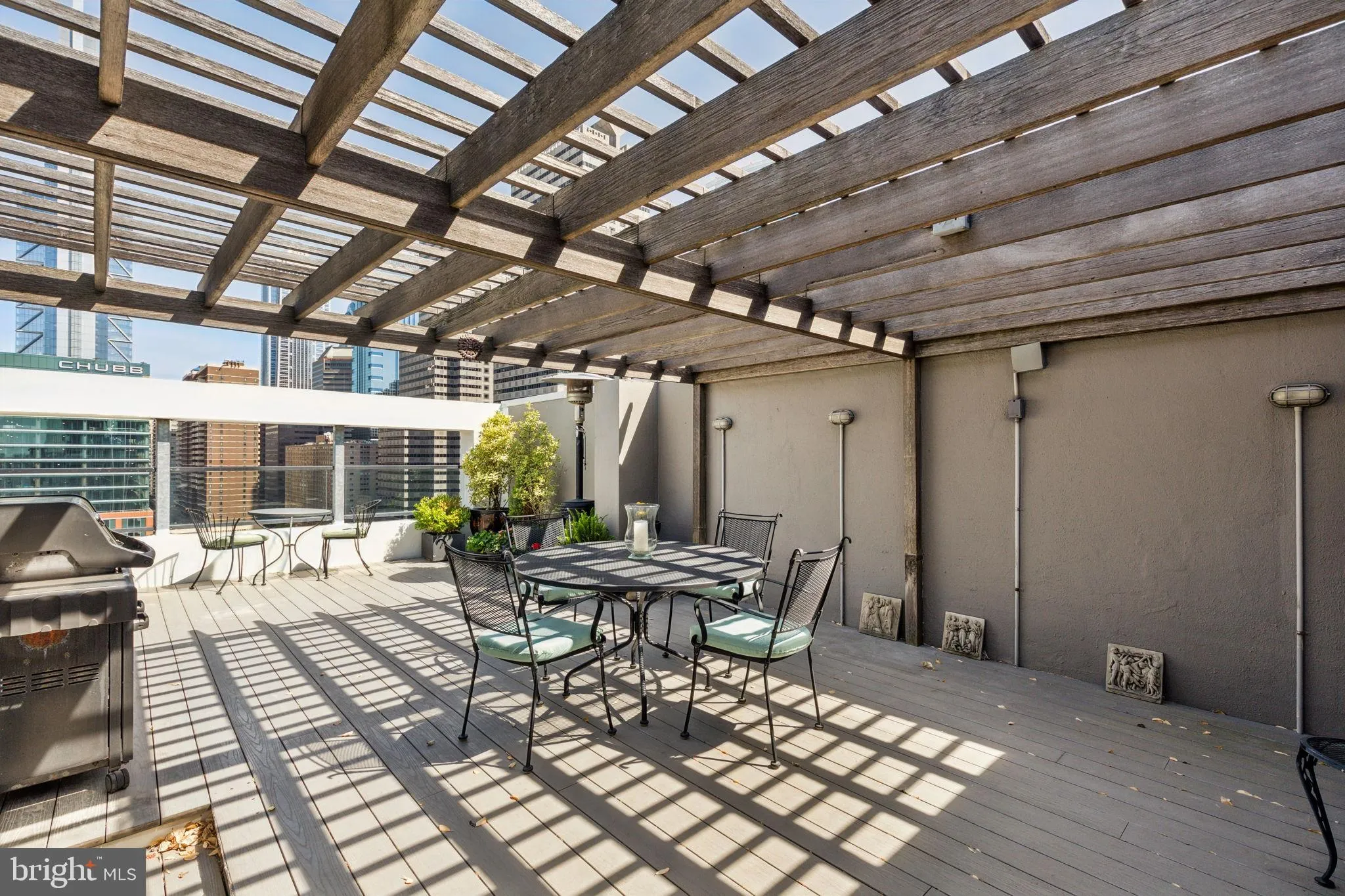 Philadelphia, Pennsylvania 19103, United States, 3 Bedrooms Bedrooms, ,2 BathroomsBathrooms,Residential,Active,127298