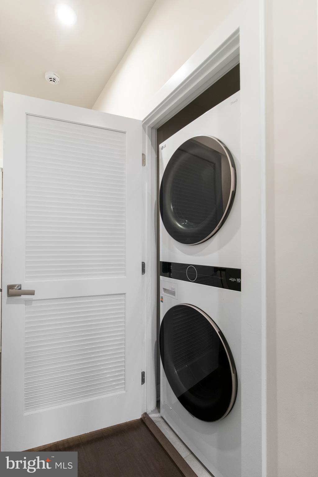 EDITORS PARK - Residential