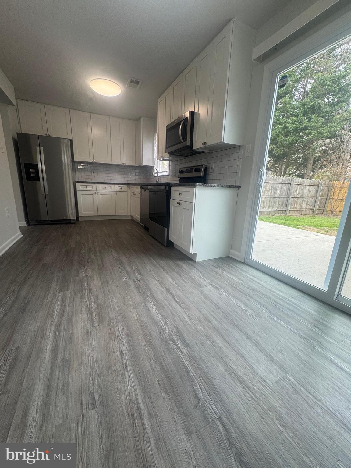 LAKE RIDGE - Residential Lease