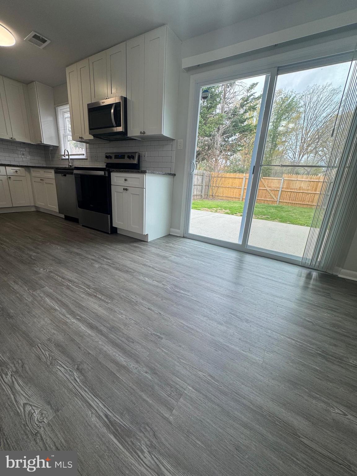 LAKE RIDGE - Residential Lease