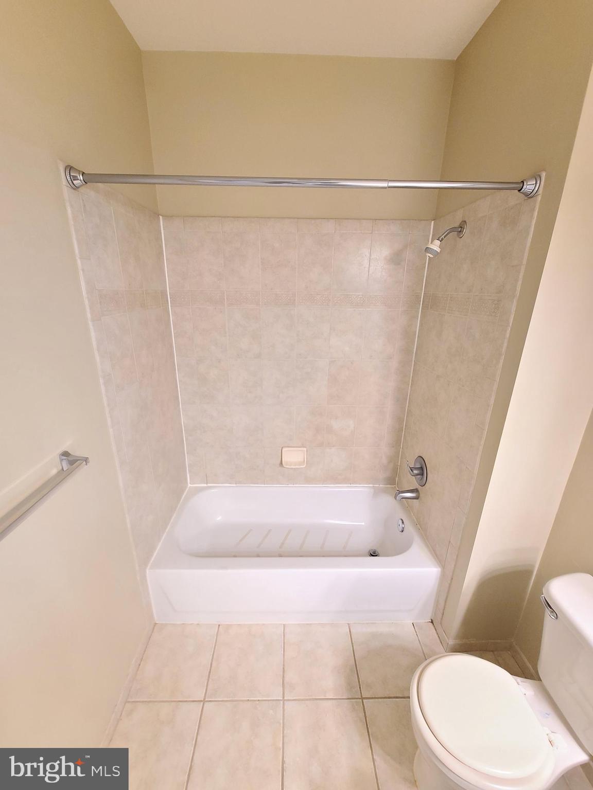 8045 AT SILVER SPRING METRO - Residential Lease