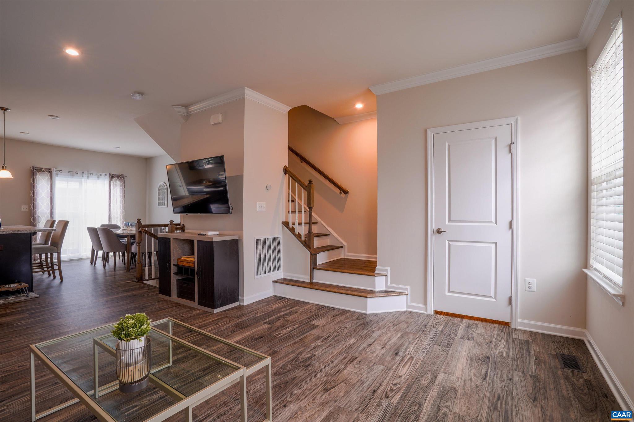 VILLAGE OAKS - Residential