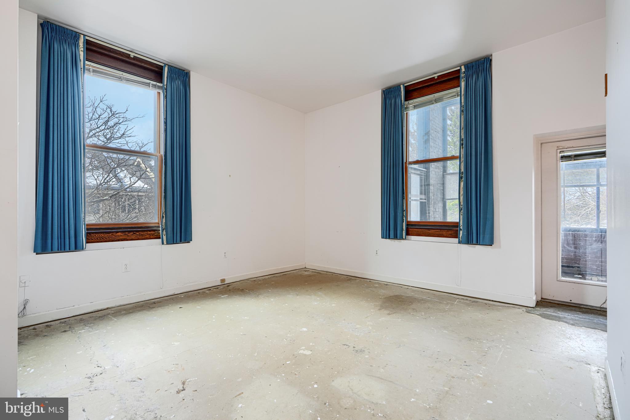 ROLAND PARK - Residential