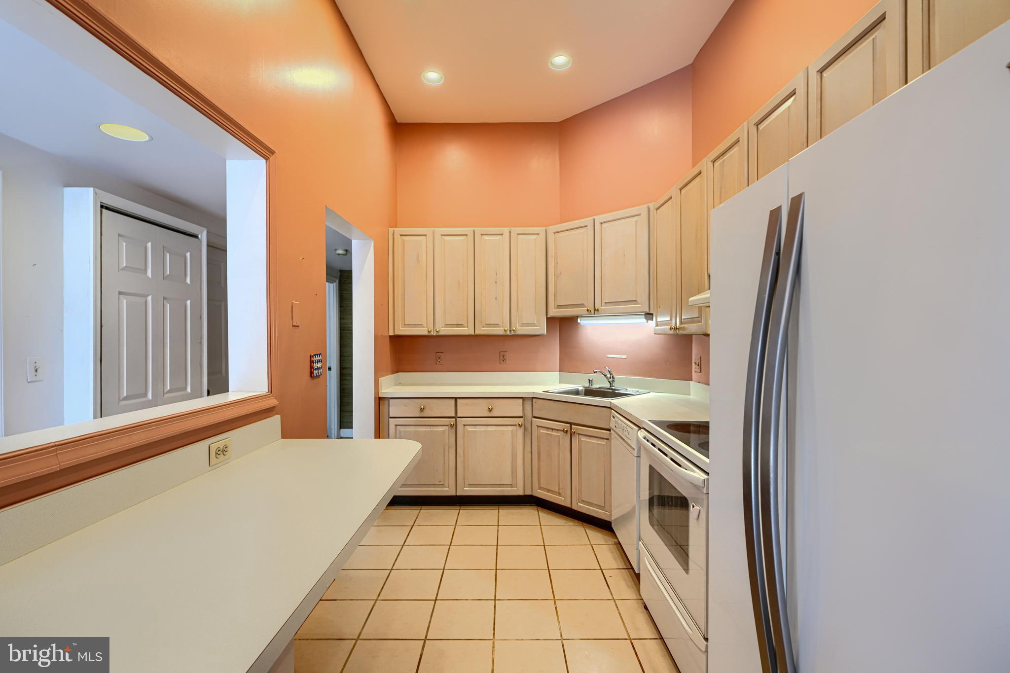 ROLAND PARK - Residential