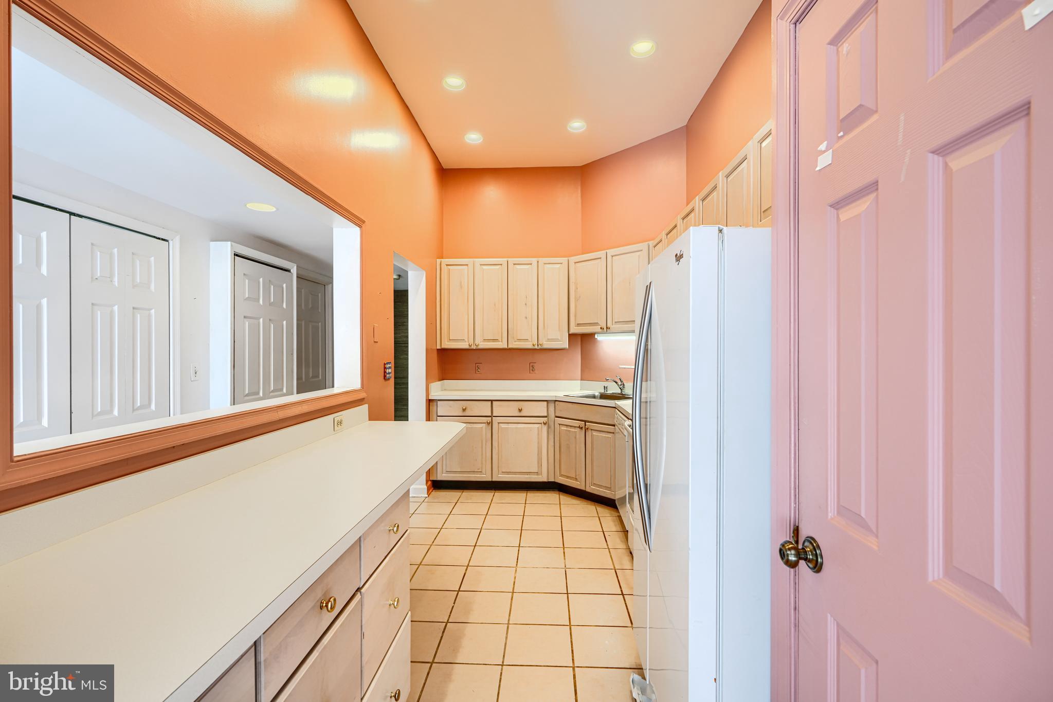 ROLAND PARK - Residential