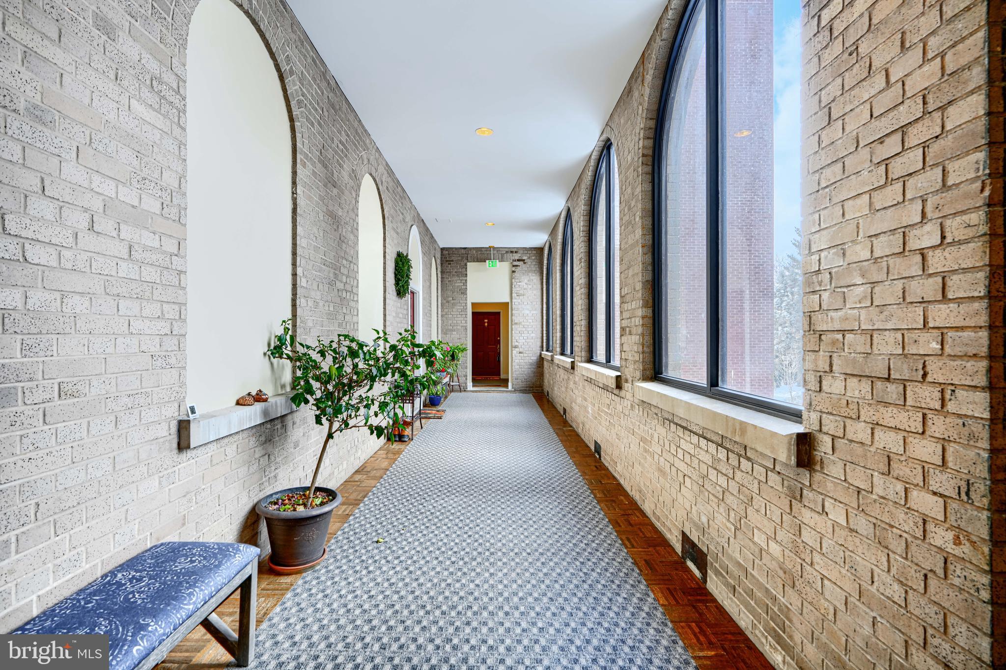 ROLAND PARK - Residential