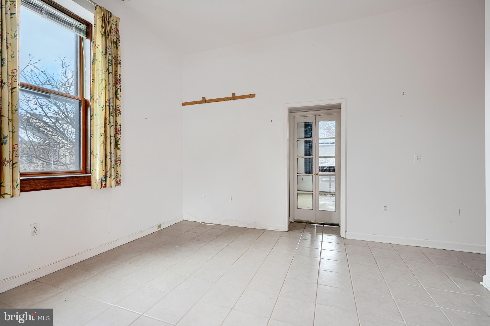 ROLAND PARK - Residential