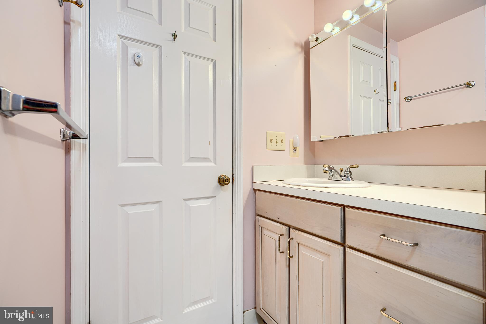 ROLAND PARK - Residential