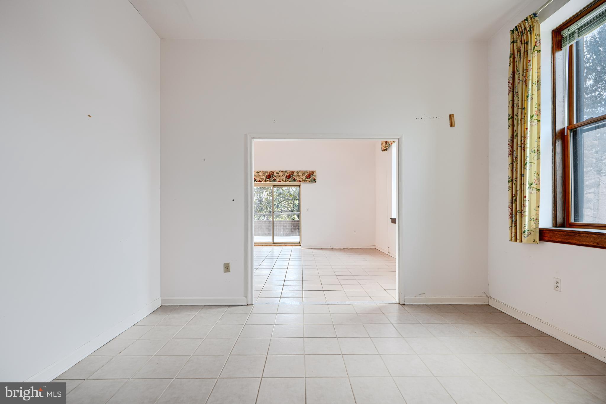 ROLAND PARK - Residential