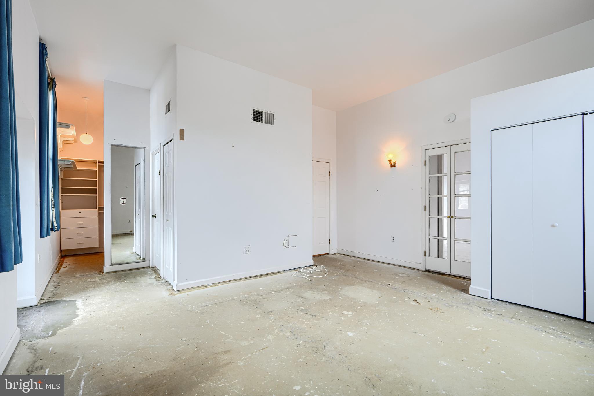 ROLAND PARK - Residential