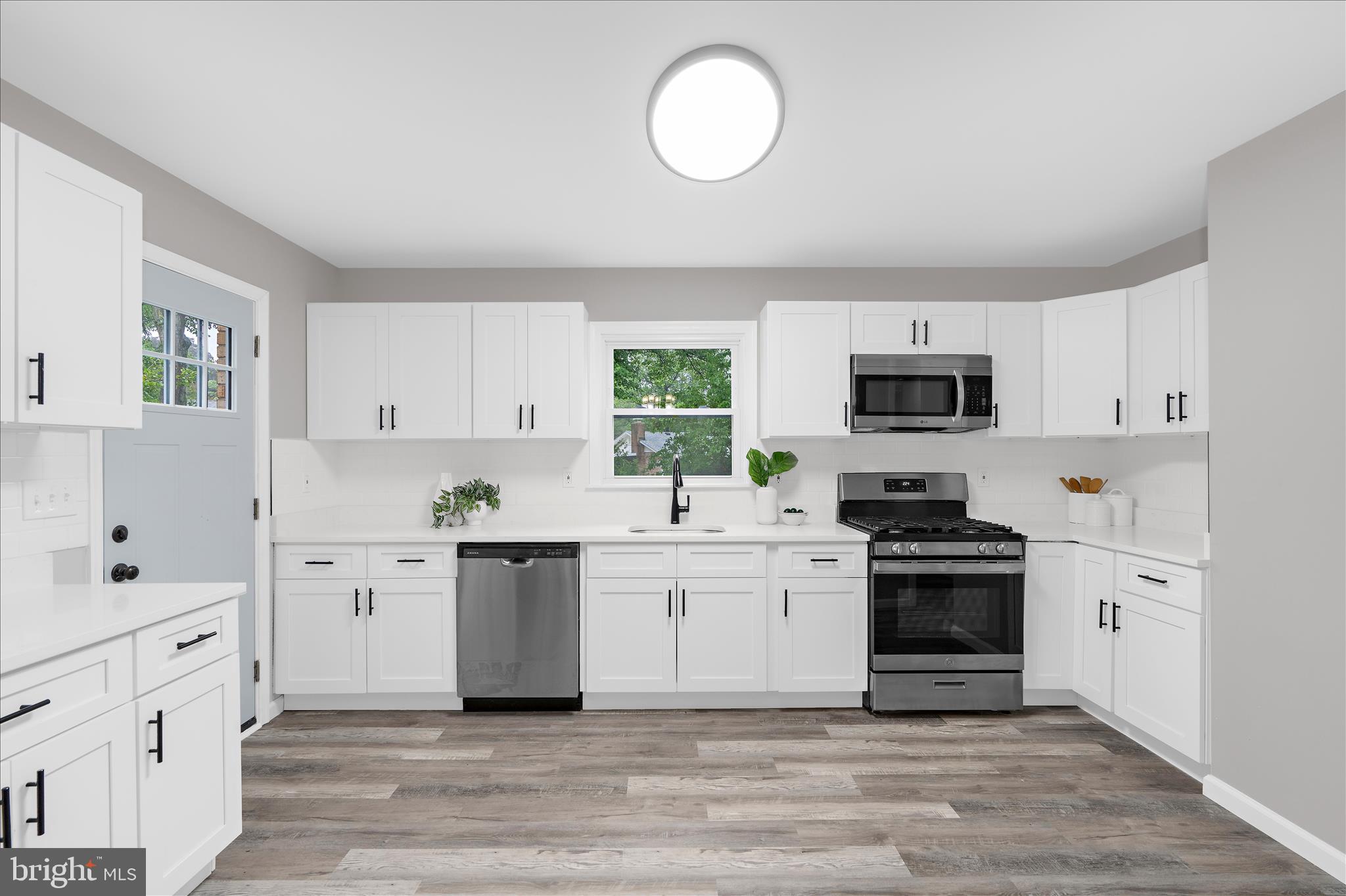 FAIRVIEW ESTATES - Residential
