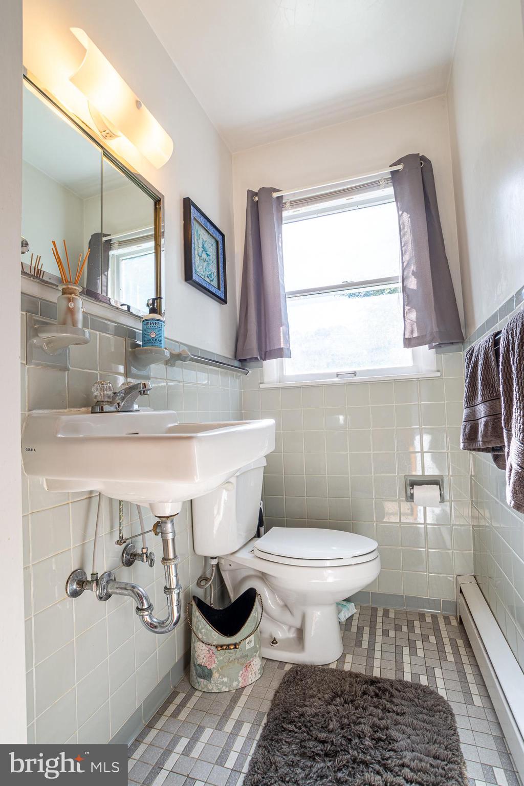 OAKLAND ESTATES - Residential