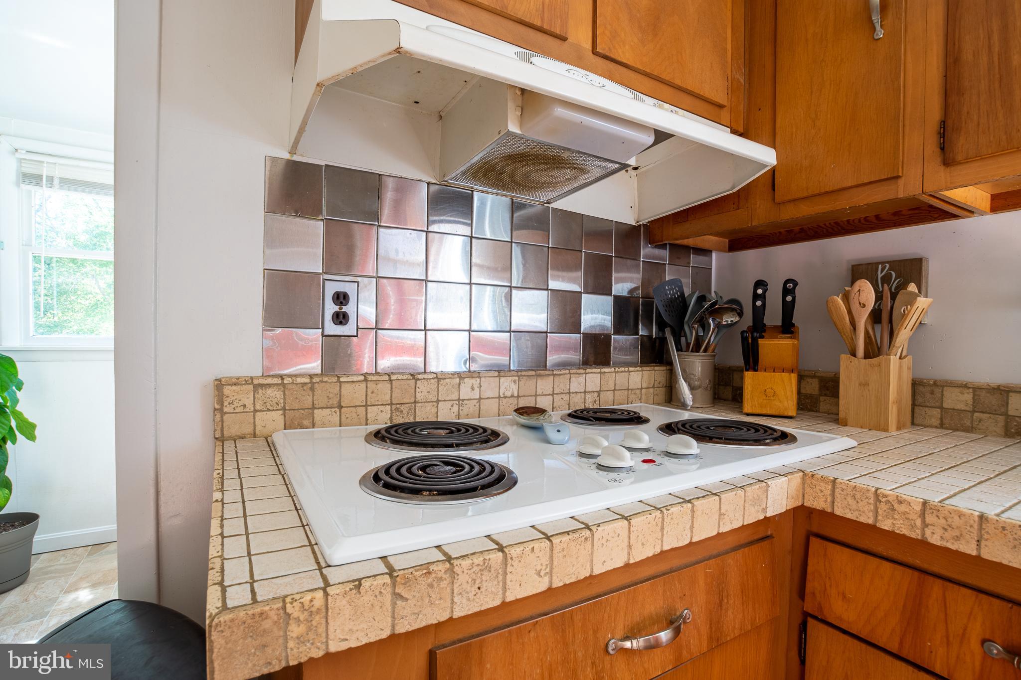 OAKLAND ESTATES - Residential