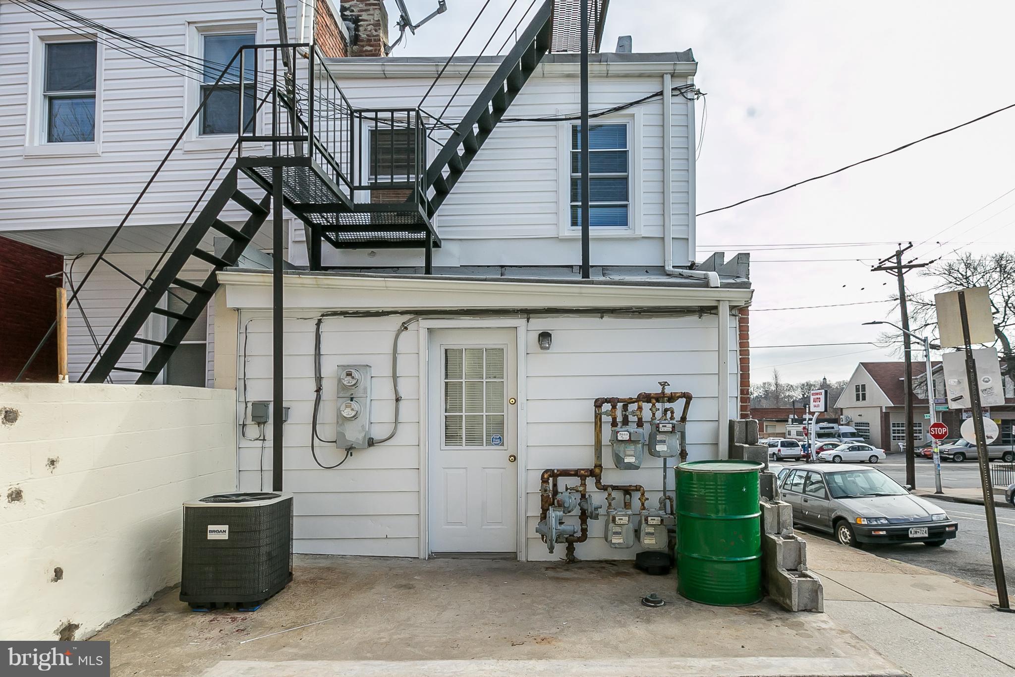 HAMPDEN HISTORIC DISTRICT - Residential Lease