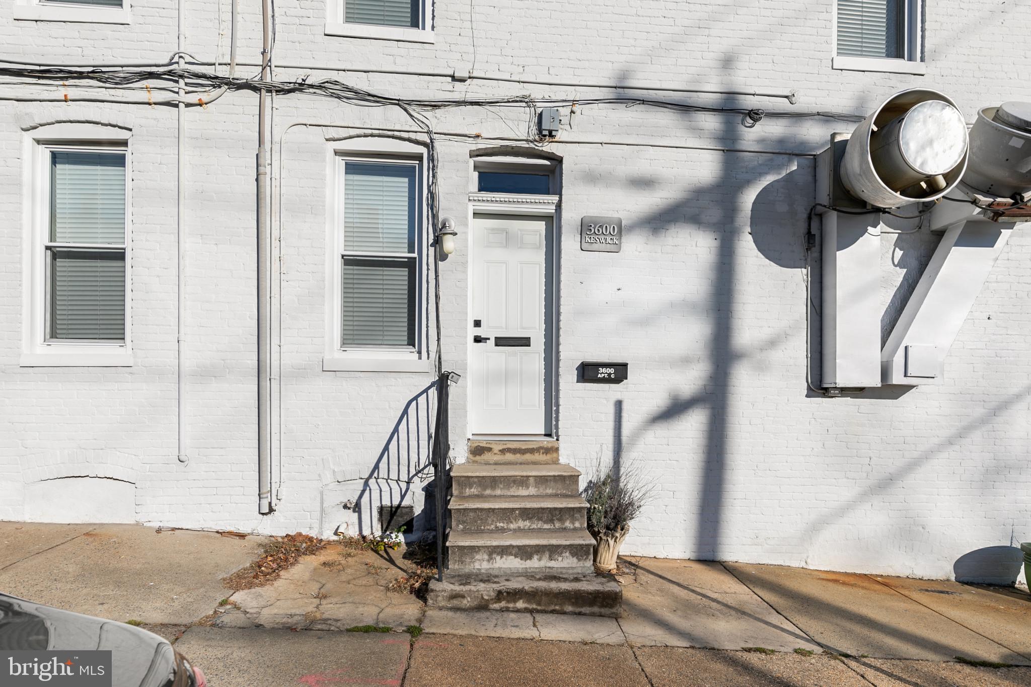 HAMPDEN HISTORIC DISTRICT - Residential Lease