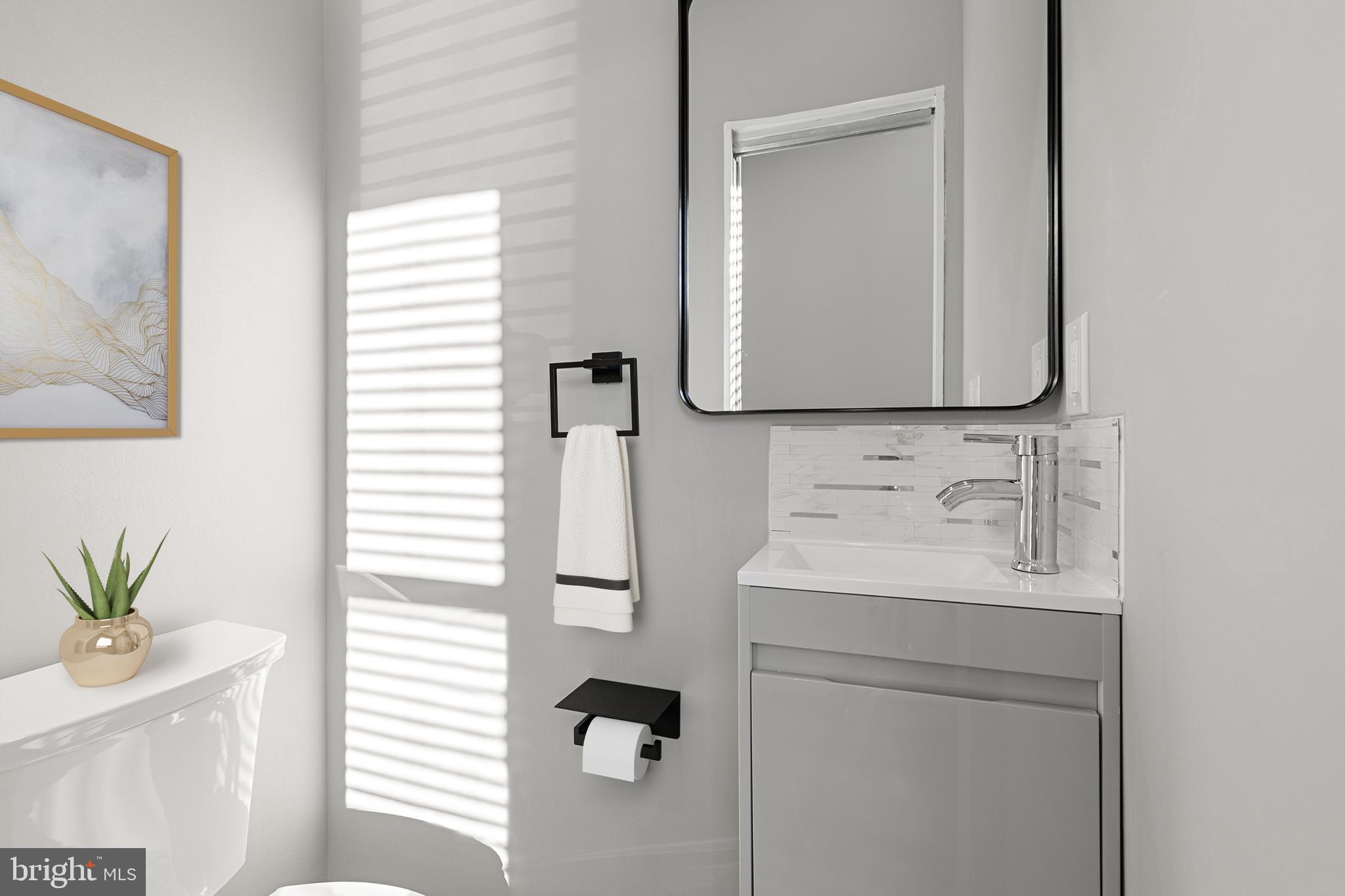 HAMPDEN HISTORIC DISTRICT - Residential Lease