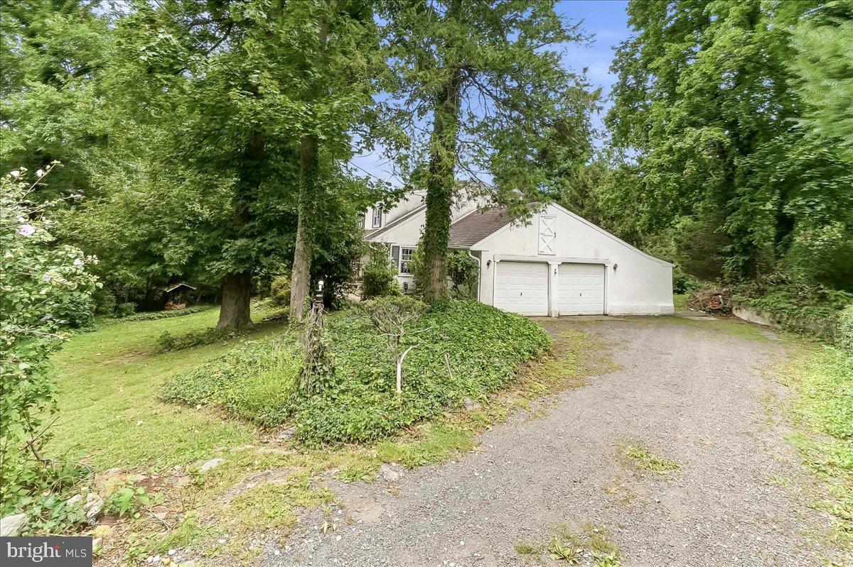 1336 LINDSAY LANE