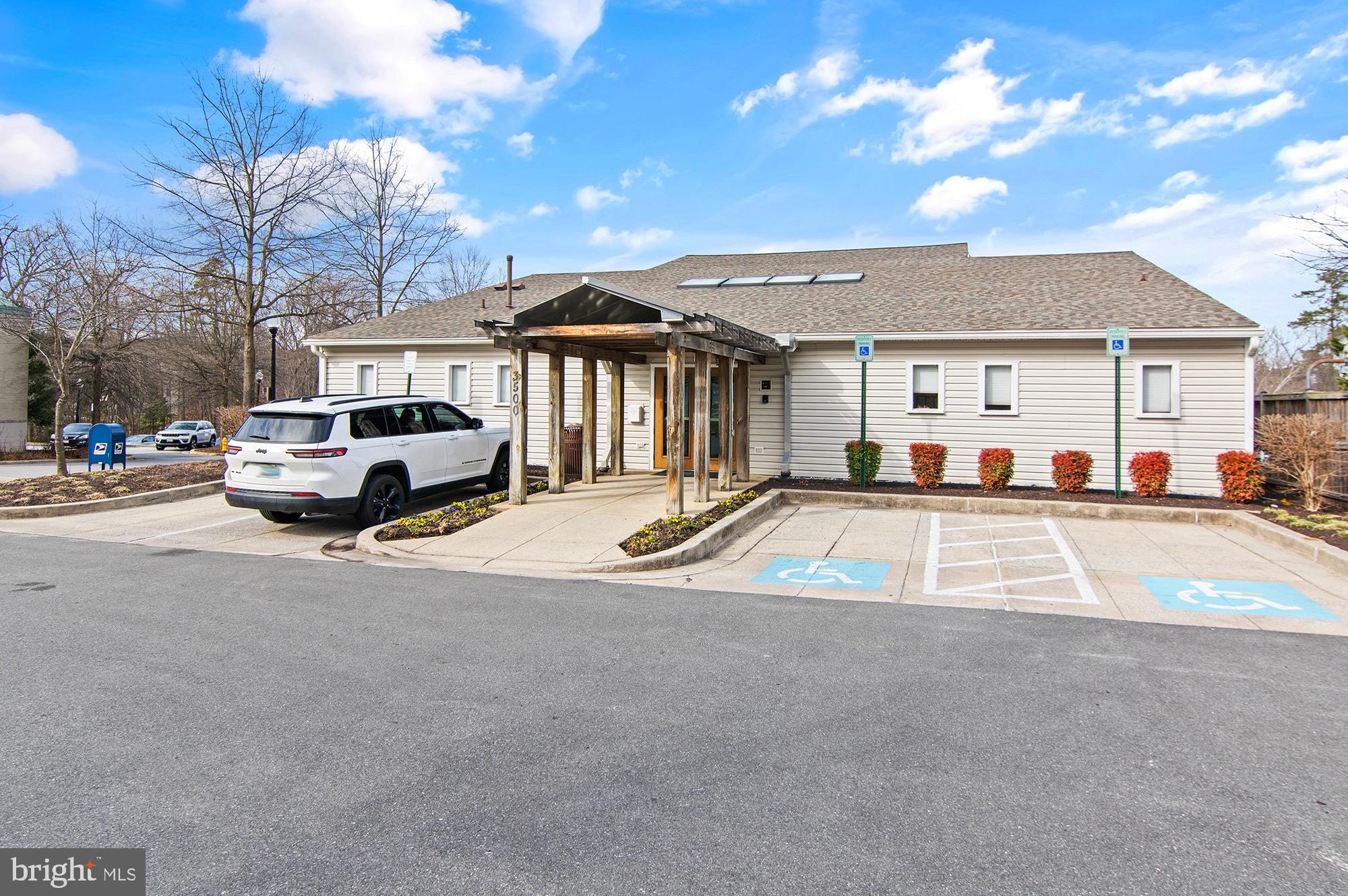 RUSSETT - Residential