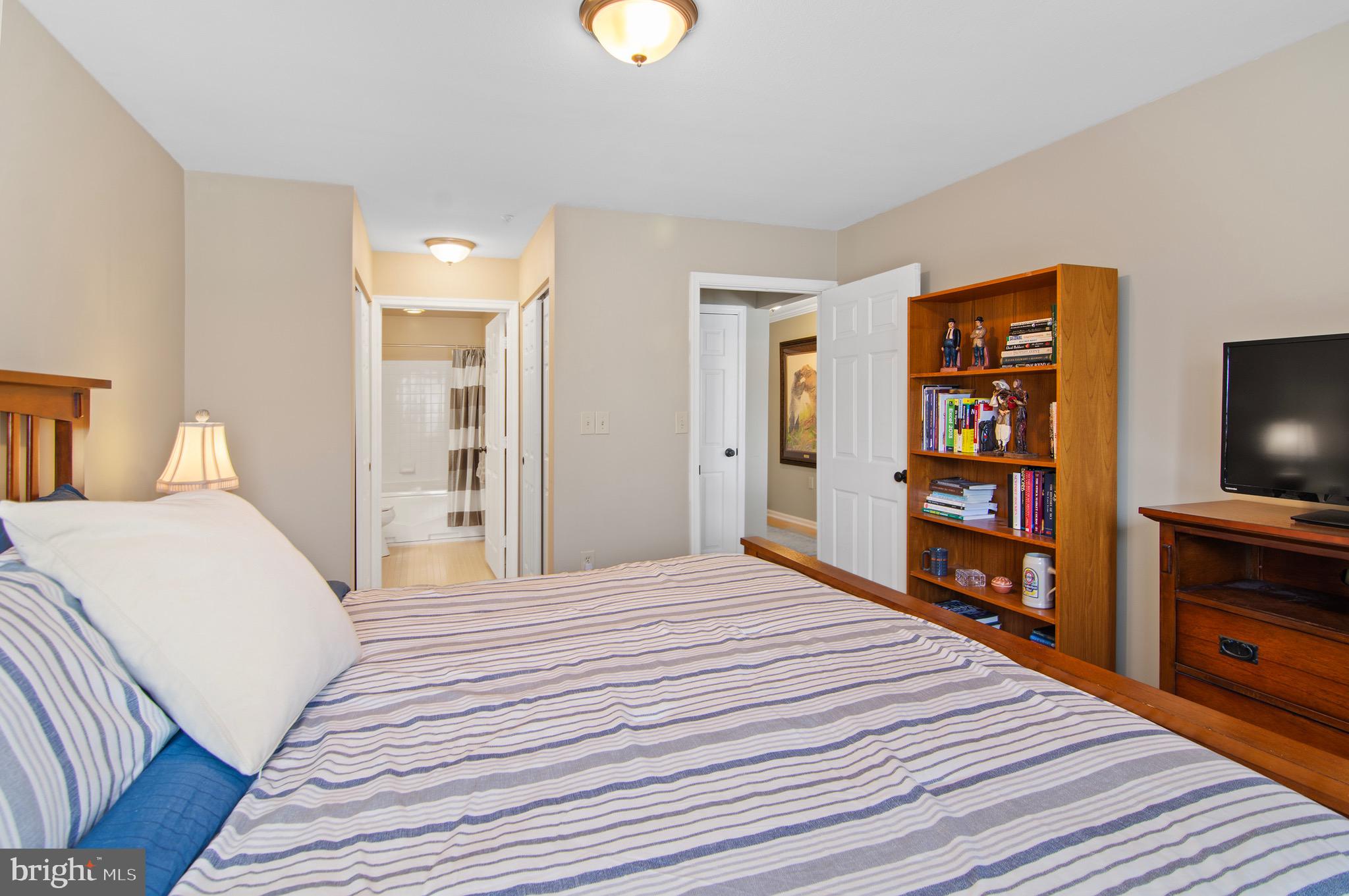 RUSSETT - Residential