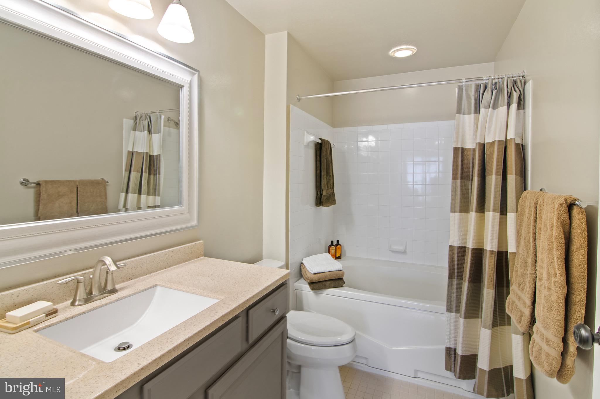 RUSSETT - Residential