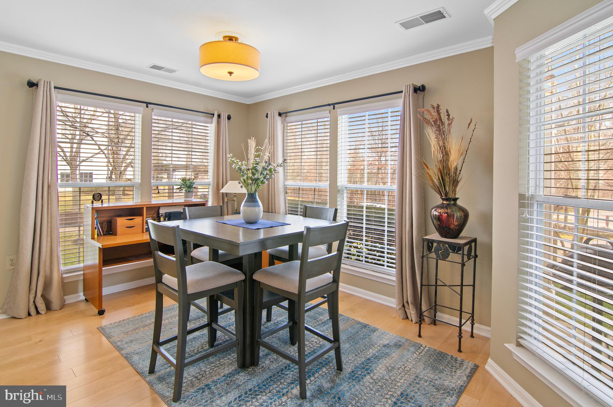 RUSSETT - Residential