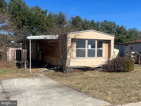 115 TOWER CIRCLE CARLISLE PA 17013