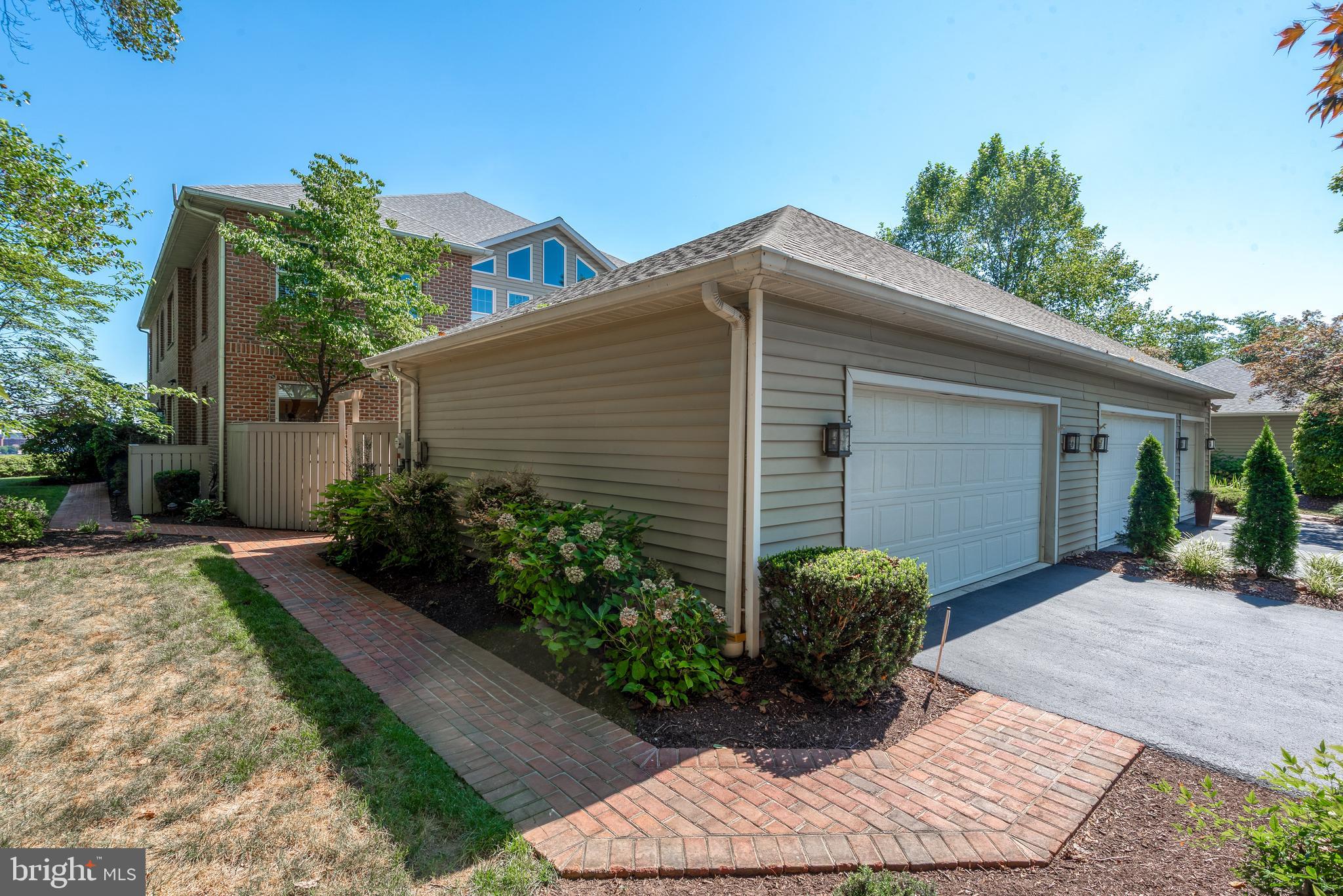 BRIDGEPORT - Residential