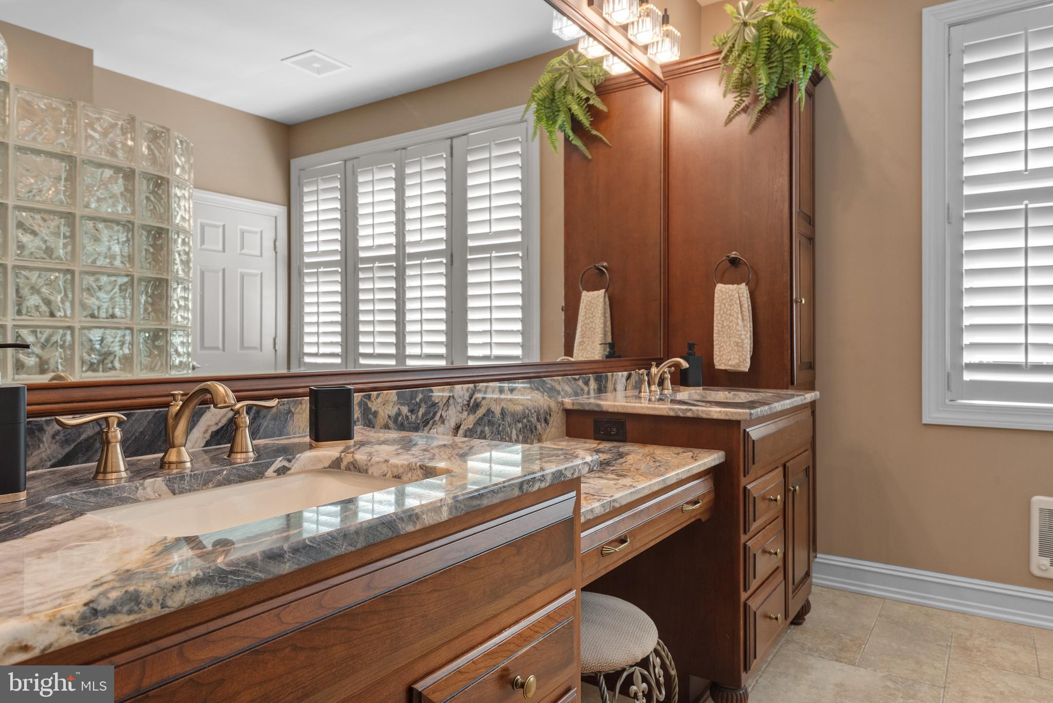 BRIDGEPORT - Residential