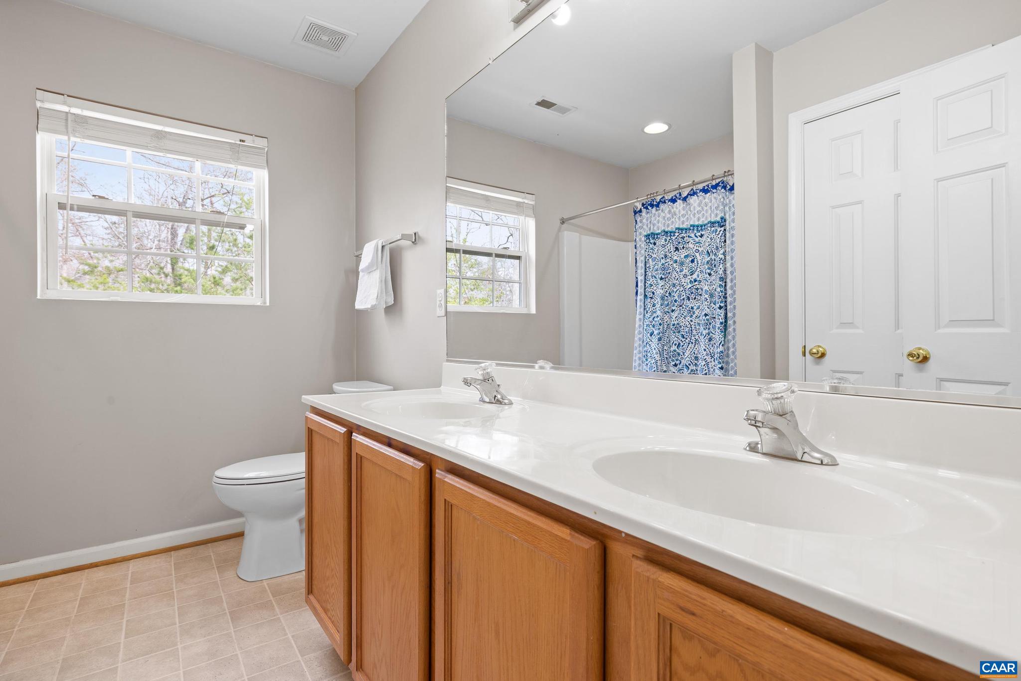 LAKE MONTICELLO - Residential