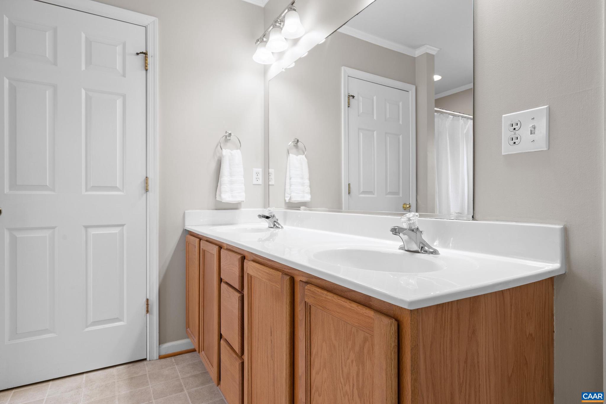 LAKE MONTICELLO - Residential