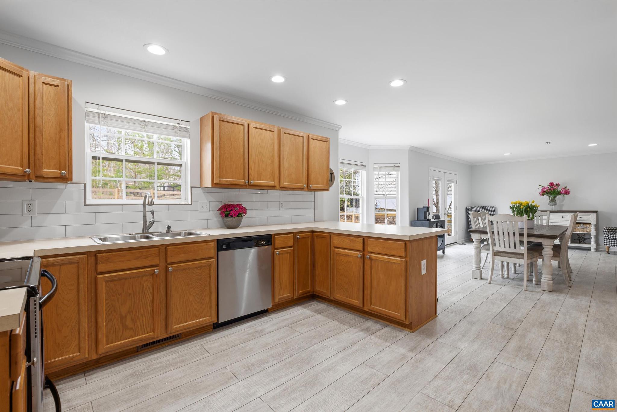 LAKE MONTICELLO - Residential