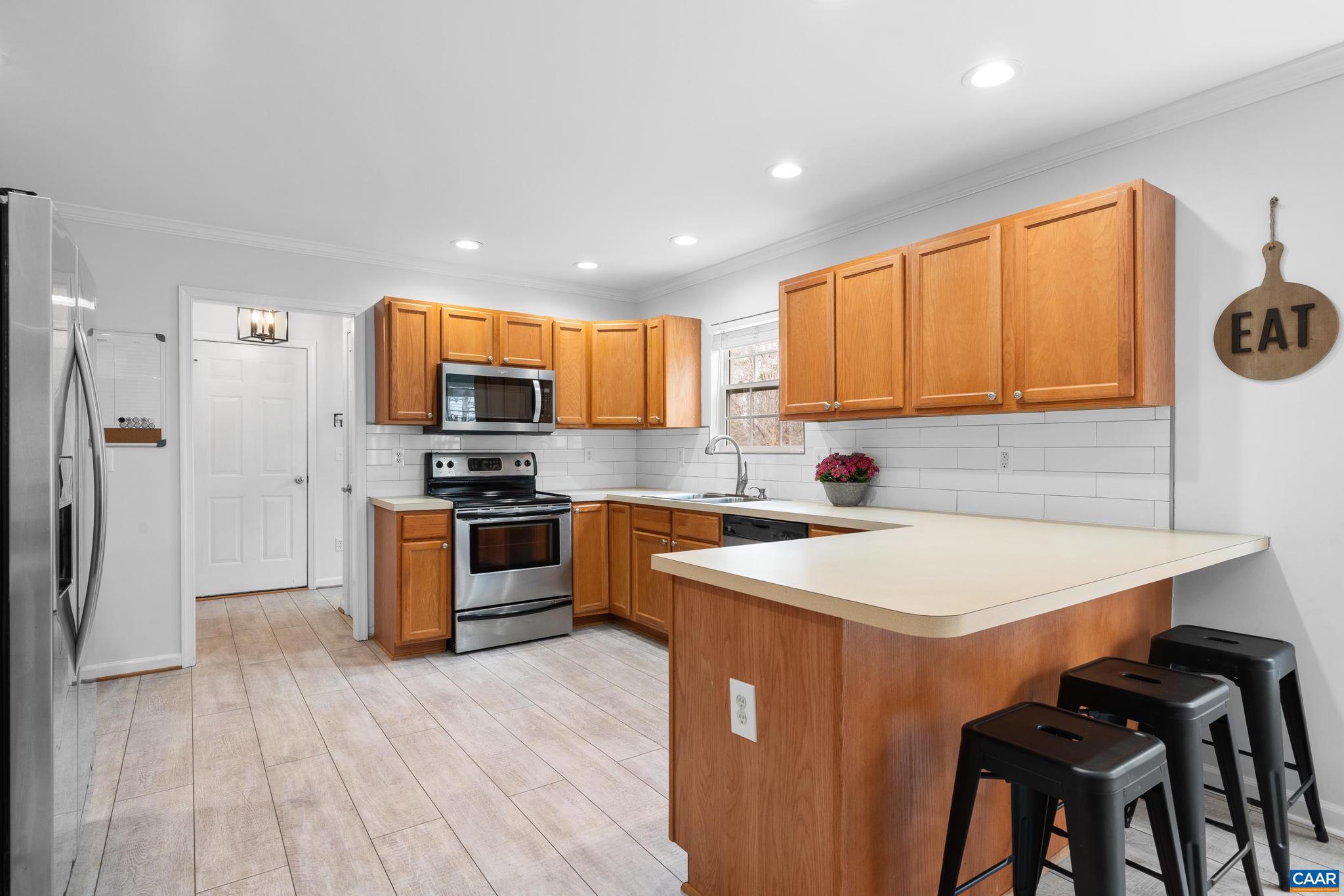 LAKE MONTICELLO - Residential