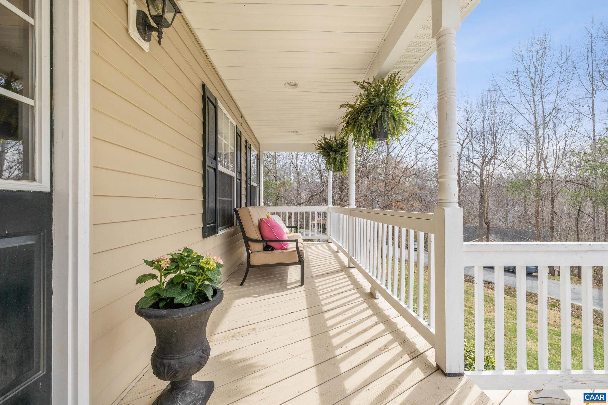 LAKE MONTICELLO - Residential