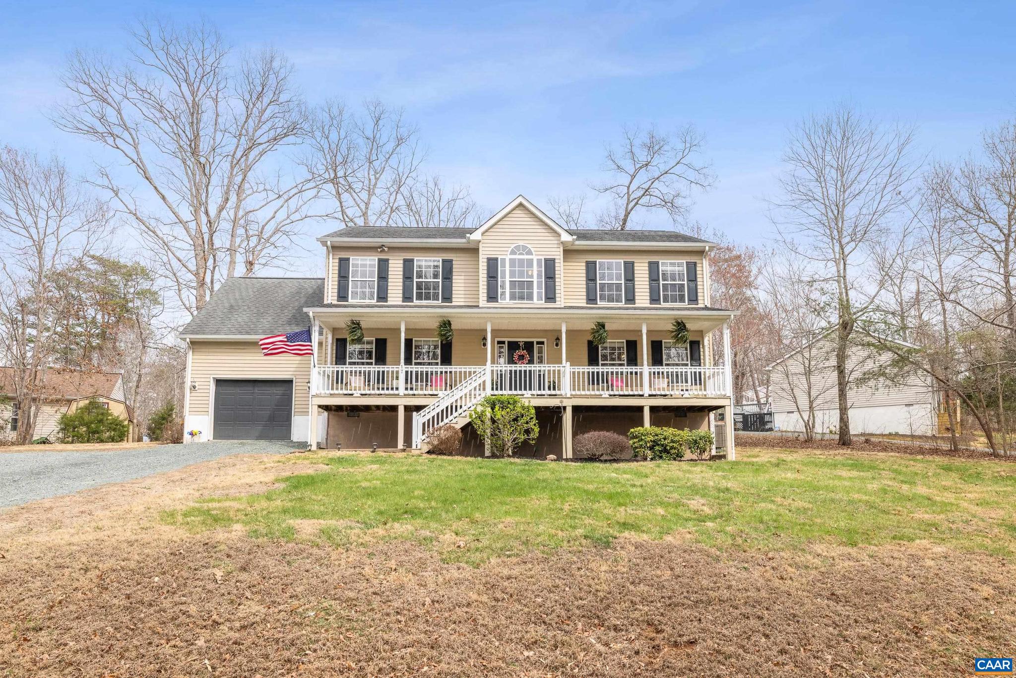 LAKE MONTICELLO - Residential