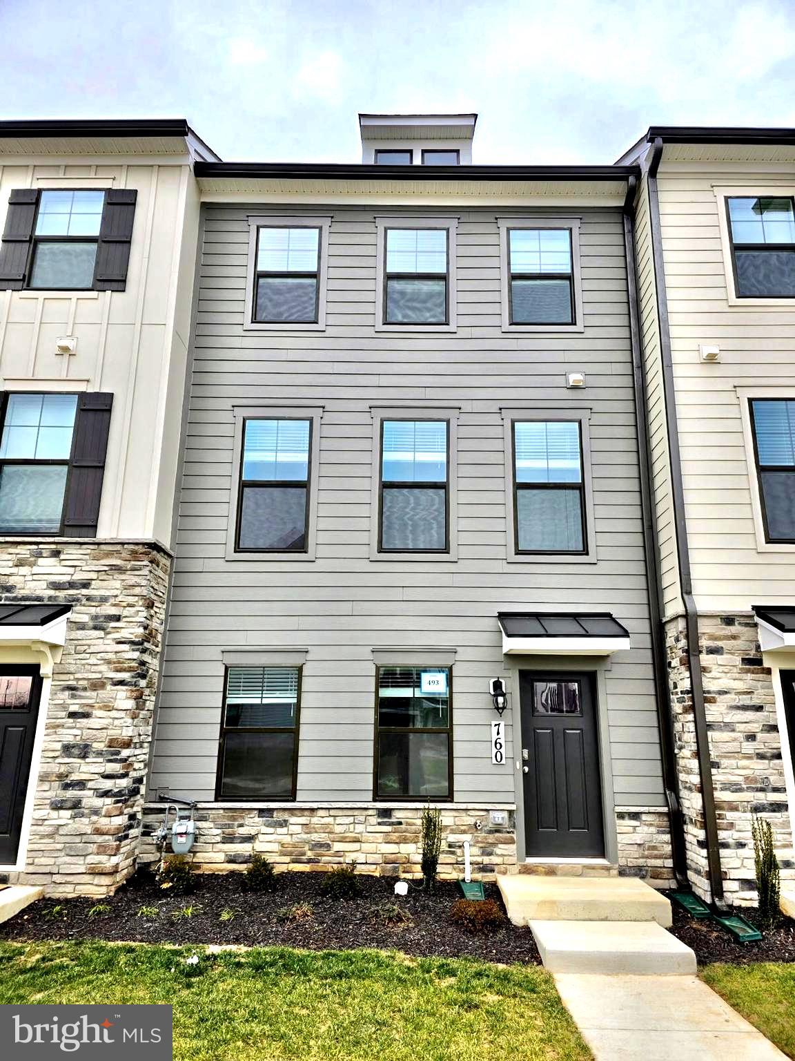 RENN QUARTER - Residential Lease