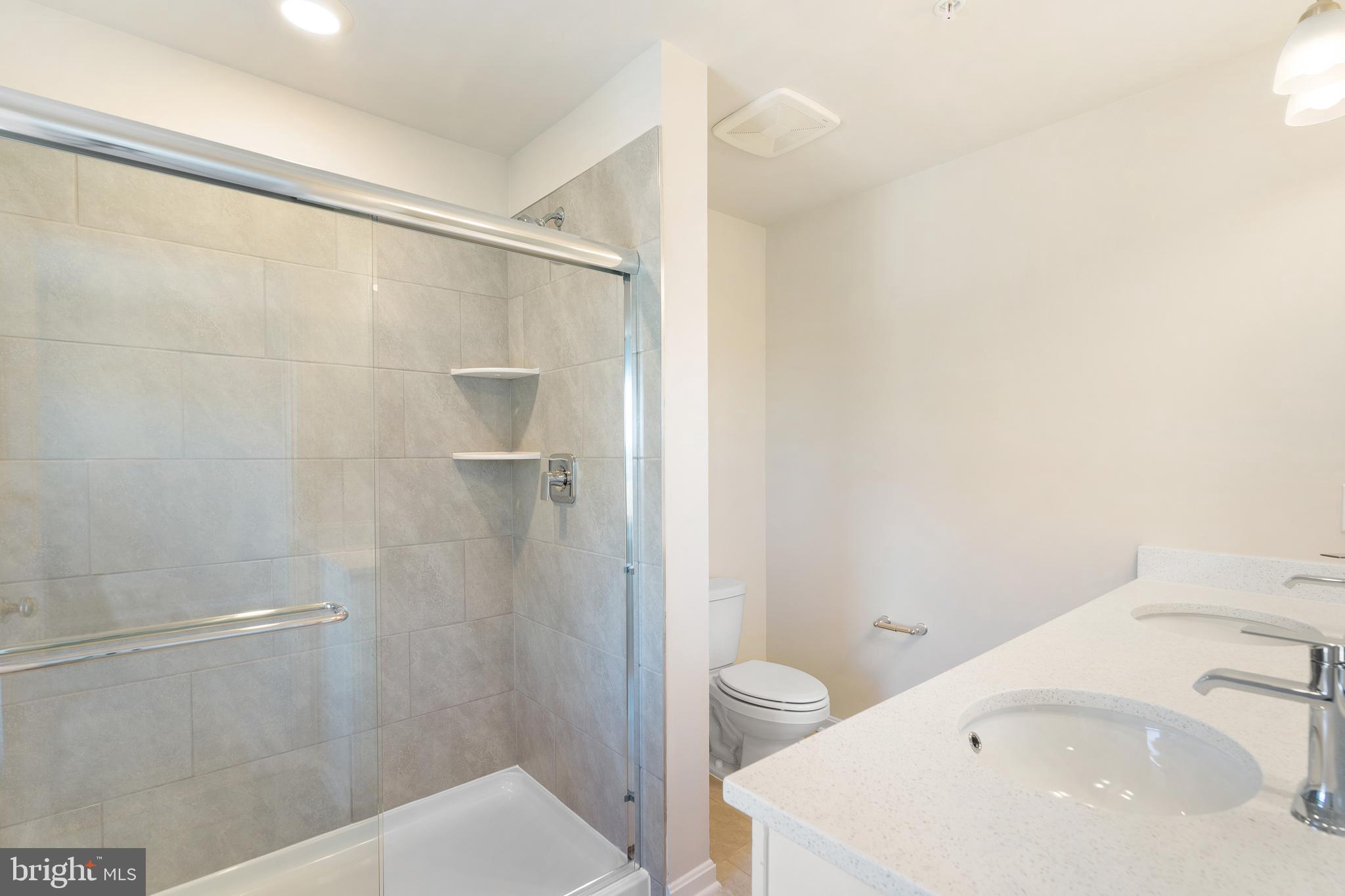 RENN QUARTER - Residential Lease